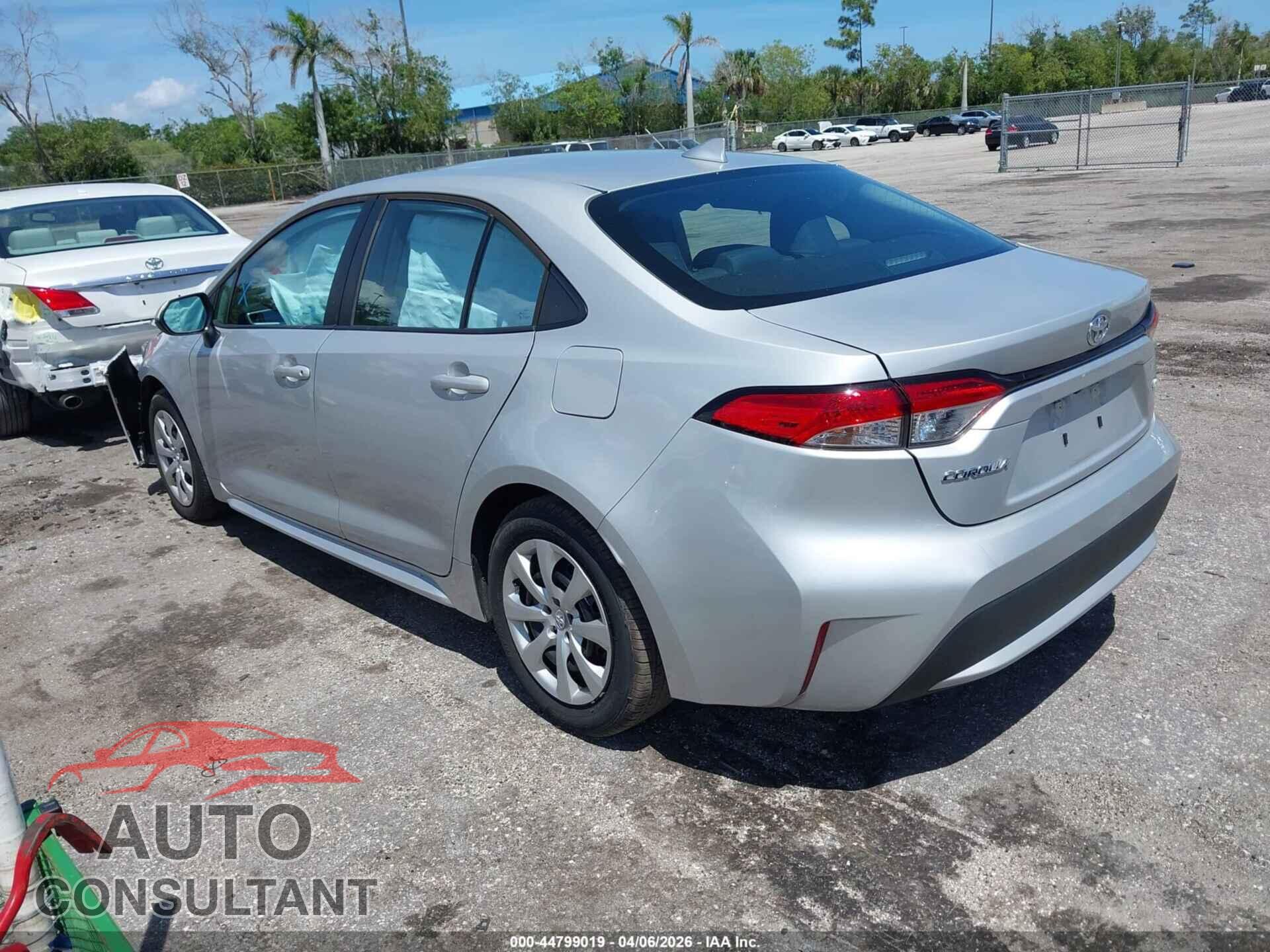 TOYOTA COROLLA 2022 - 5YFEPMAEXNP390153