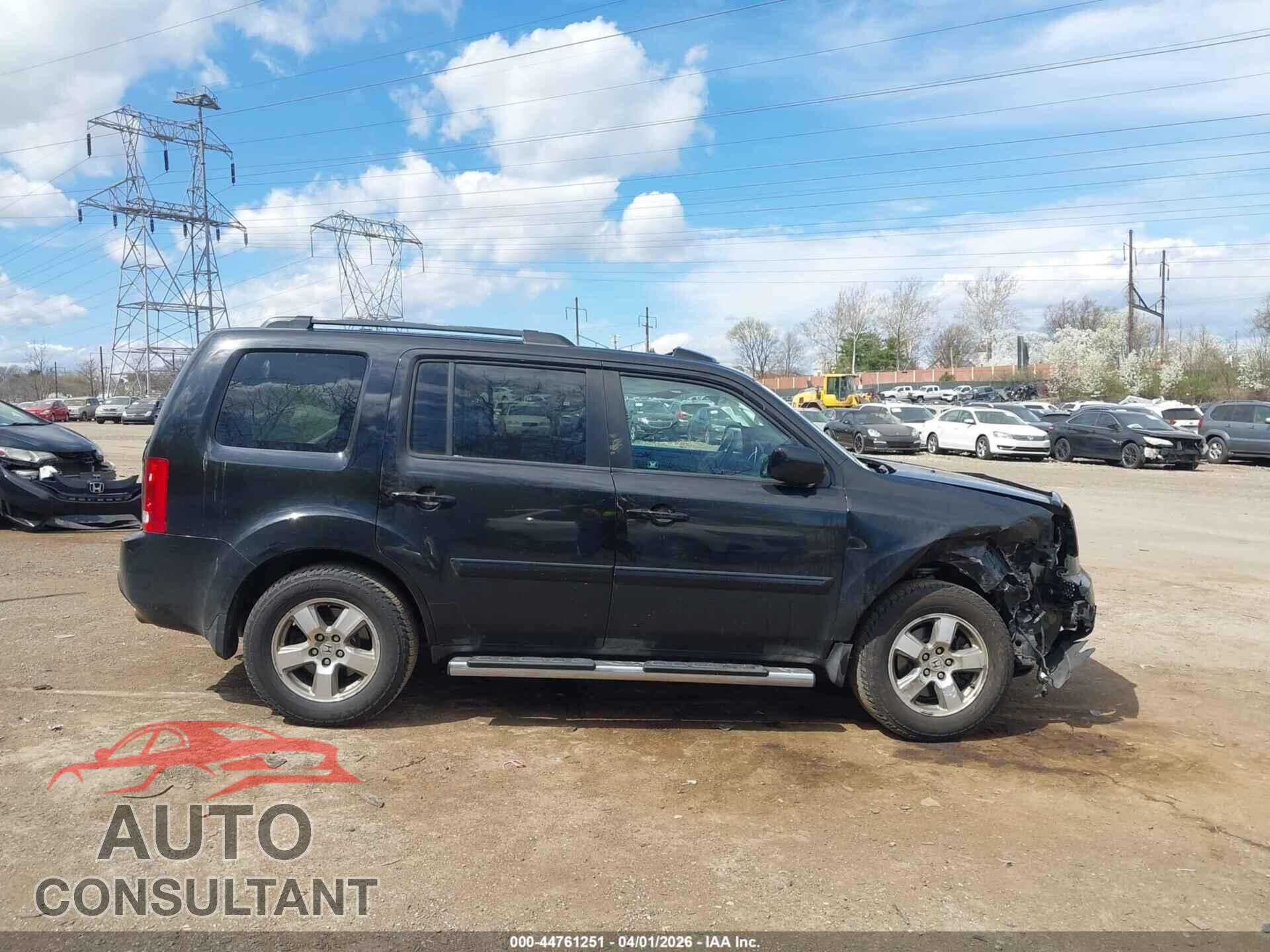 HONDA PILOT 2011 - 5FNYF4H56BB022212