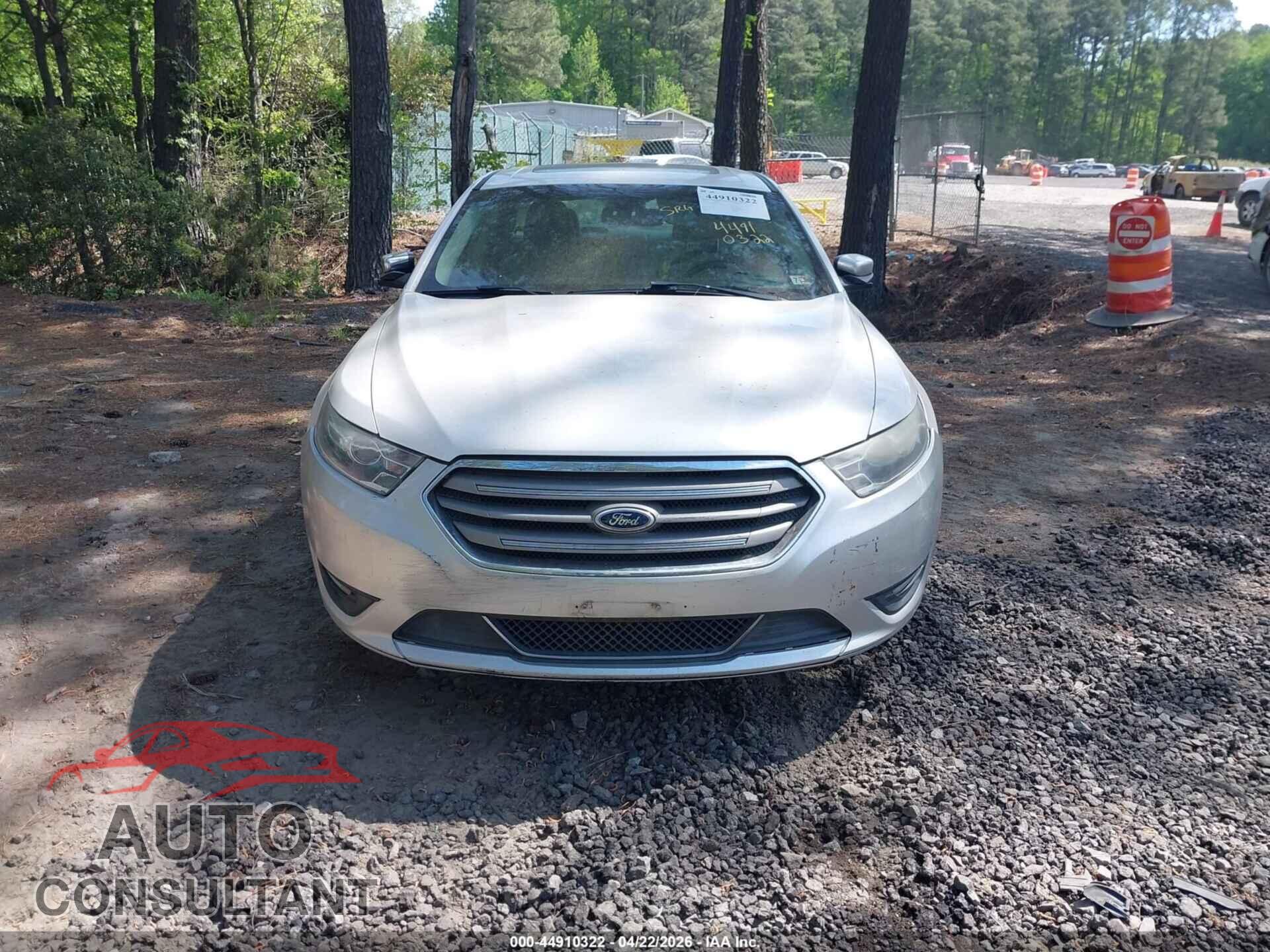 FORD TAURUS 2013 - 1FAHP2F81DG104619