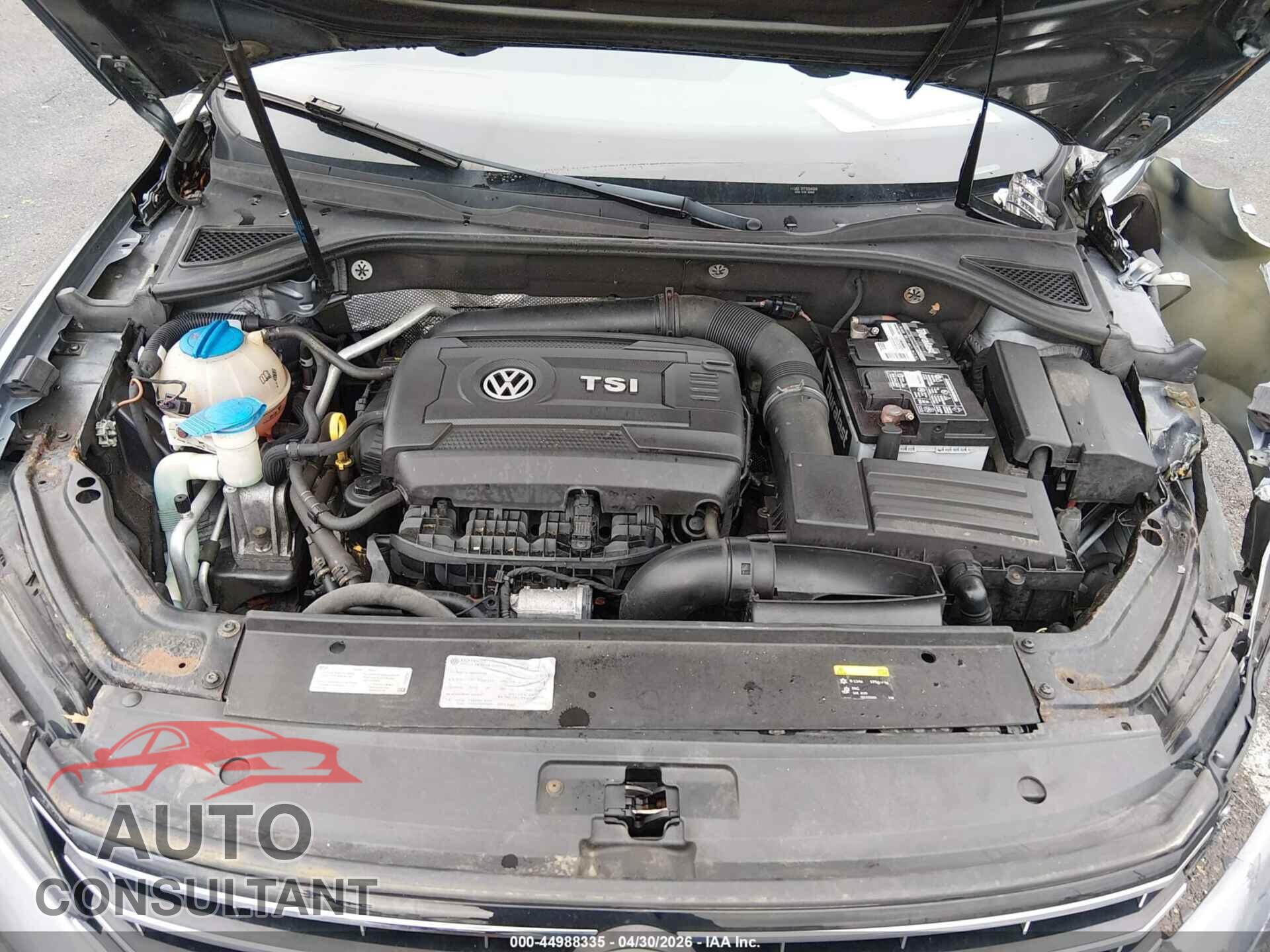 VOLKSWAGEN PASSAT 2017 - 1VWAT7A36HC050034