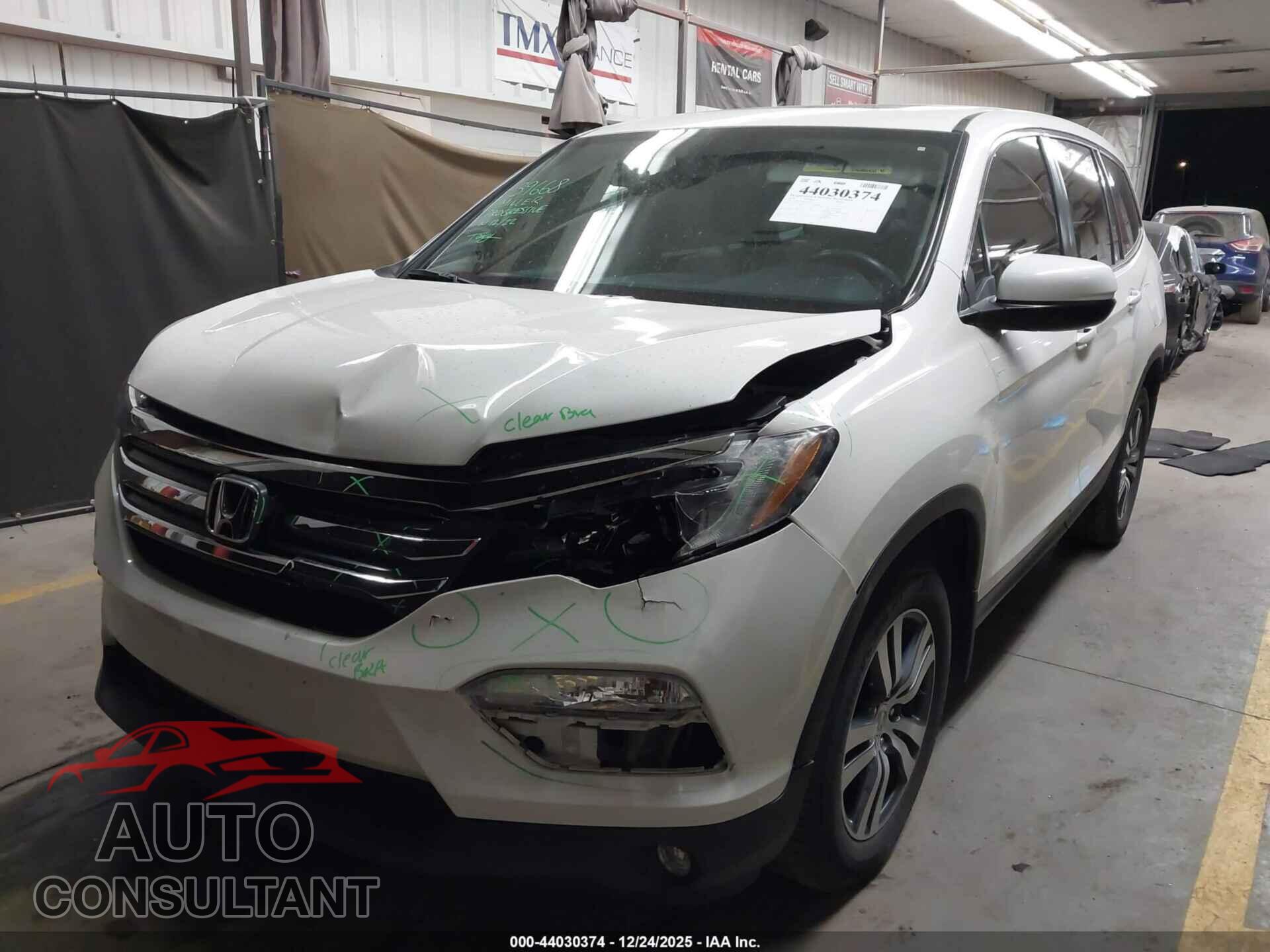 HONDA PILOT 2018 - 5FNYF5H54JB032113