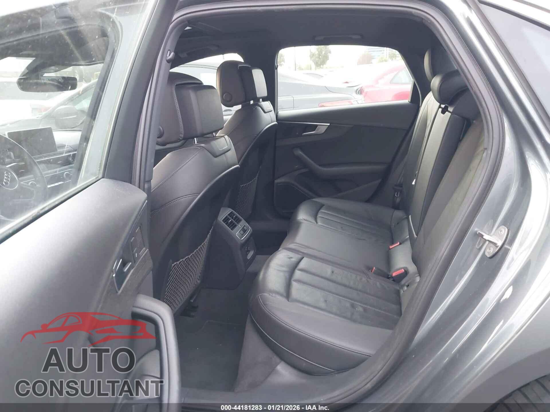 AUDI A4 2017 - WAULNAF42HN010992