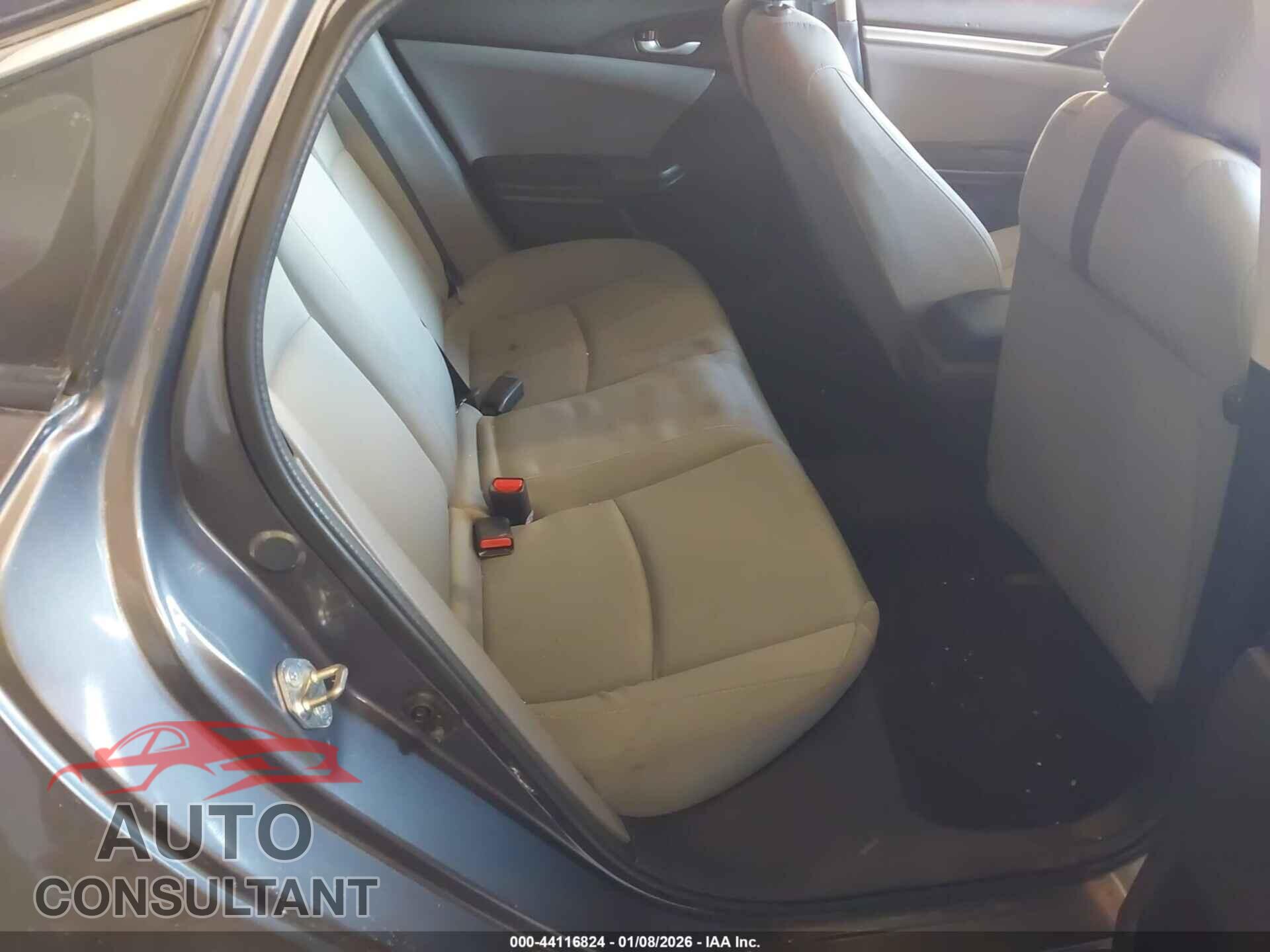 HONDA CIVIC 2018 - 2HGFC2F57JH599476