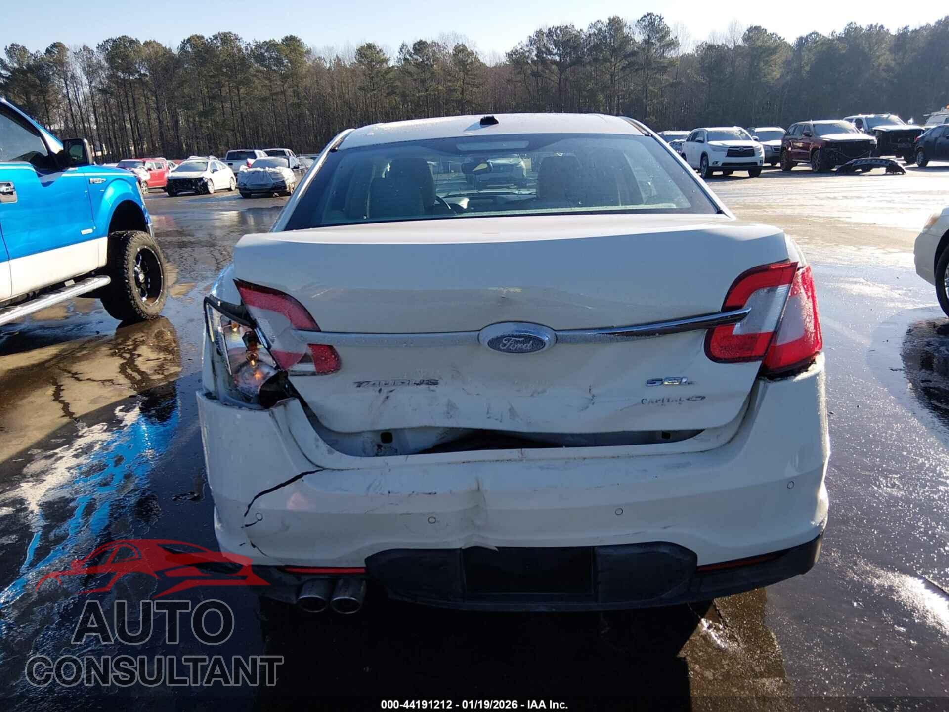 FORD TAURUS 2011 - 1FAHP2EW7BG171044