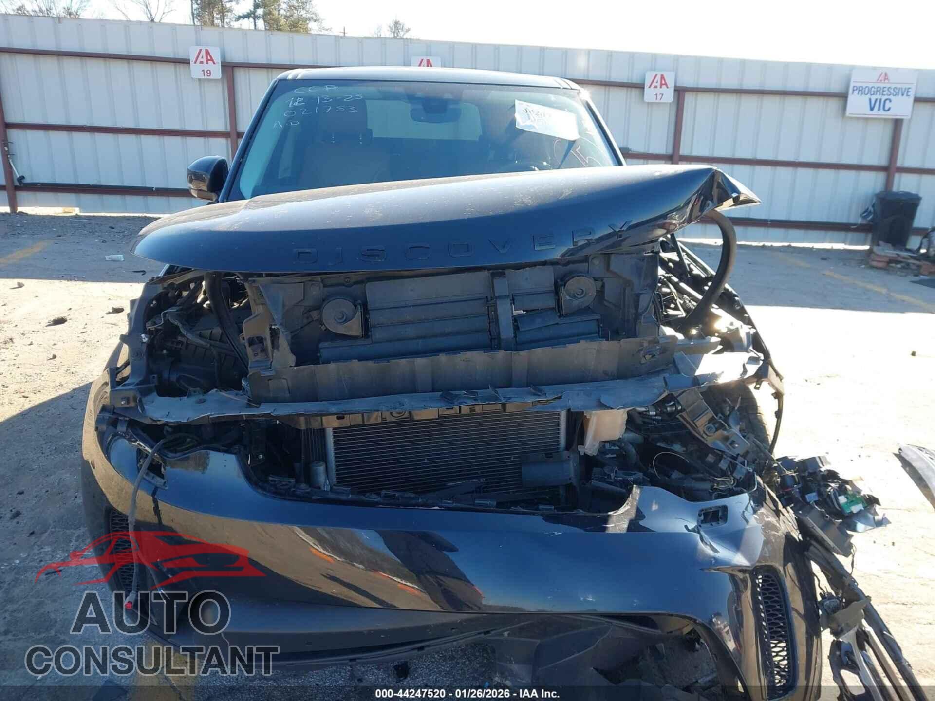 LAND ROVER DISCOVERY 2017 - SALRTBBV7HA021753