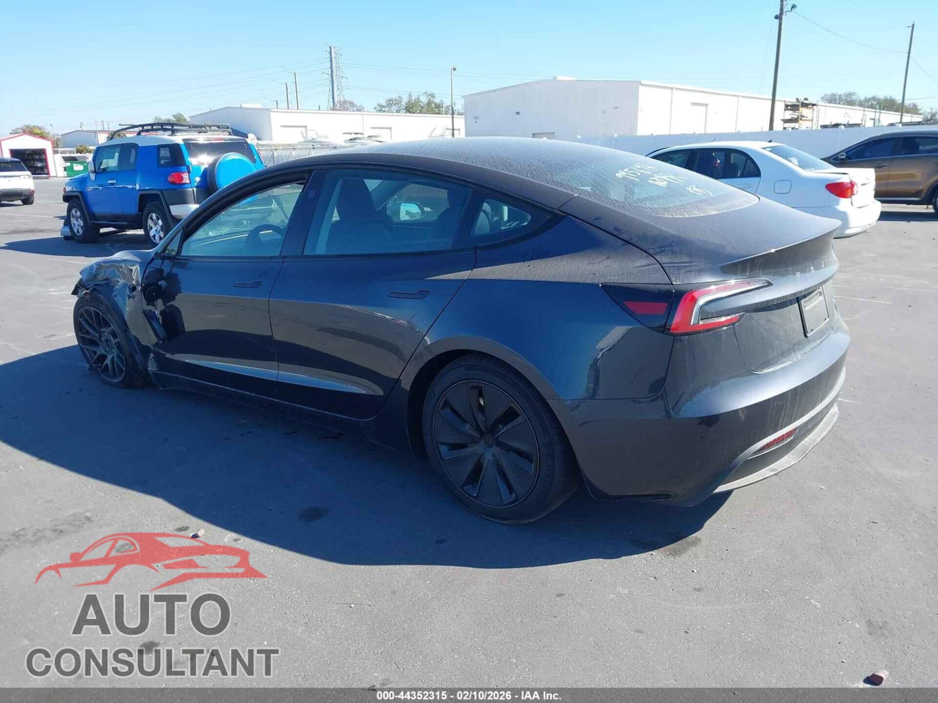 TESLA MODEL 3 2025 - 5YJ3E1EA4SF995697