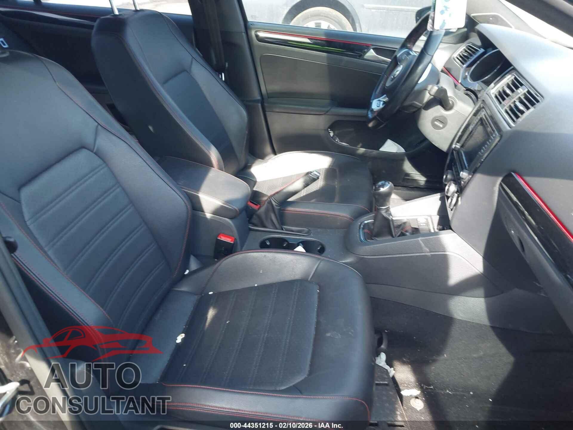 VOLKSWAGEN JETTA 2016 - 3VW5S7AJ7GM256608