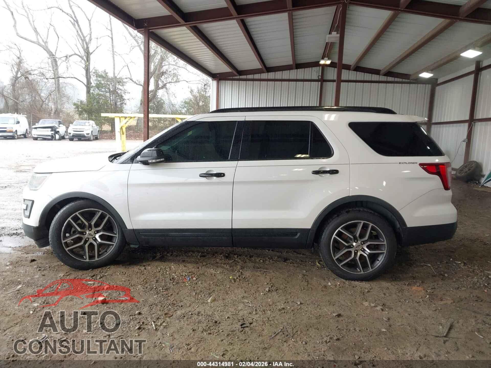 FORD EXPLORER 2016 - 1FM5K8GT2GGD10355