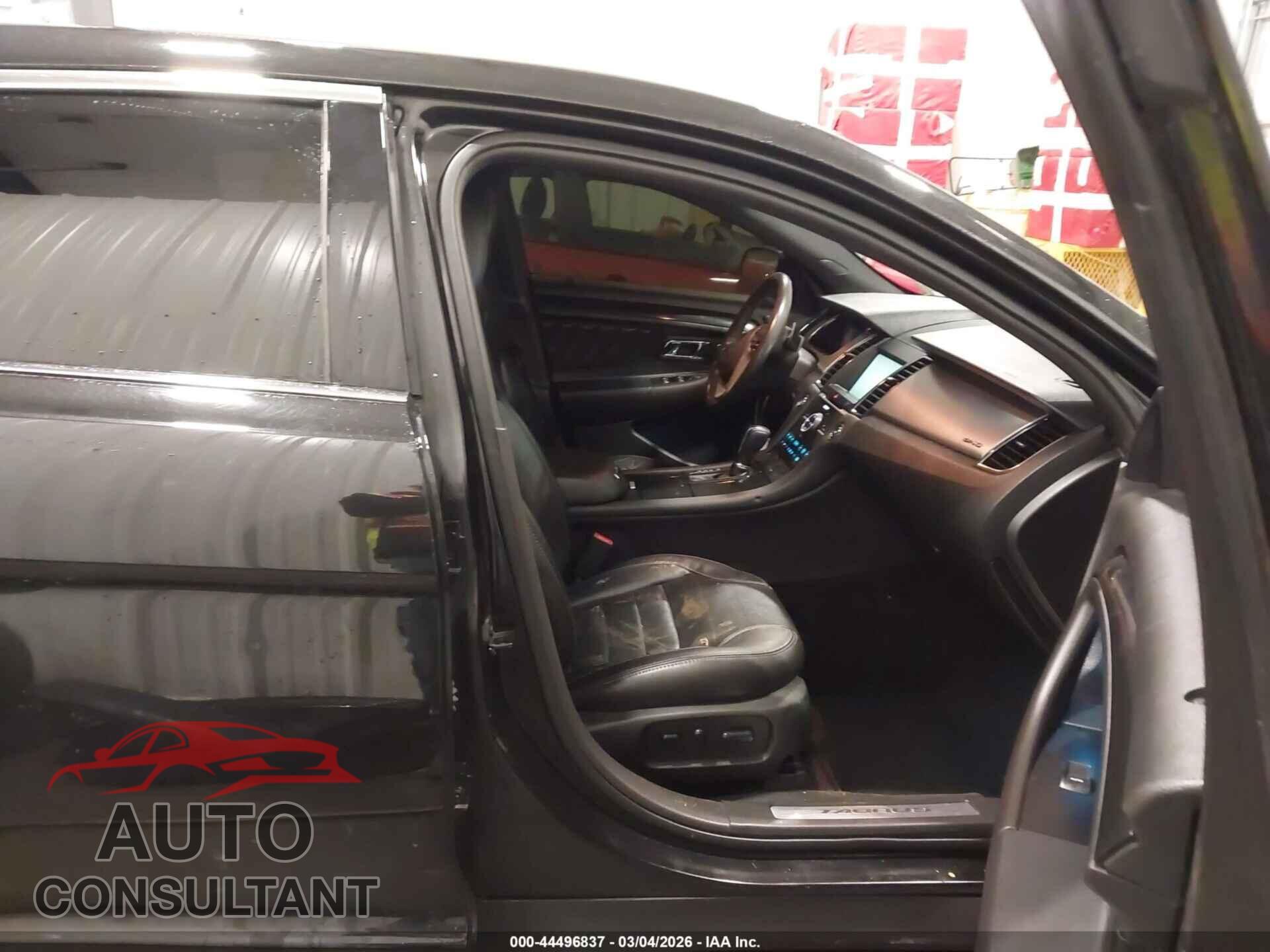 FORD TAURUS 2015 - 1FAHP2KT5FG184181