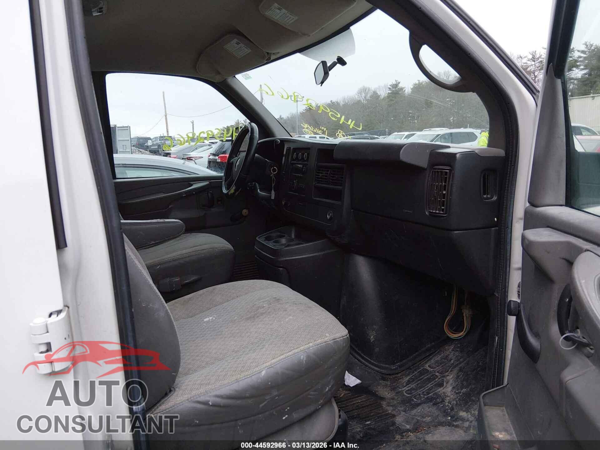 CHEVROLET EXPRESS 1500 2012 - 1GCSGAFX5C1102181
