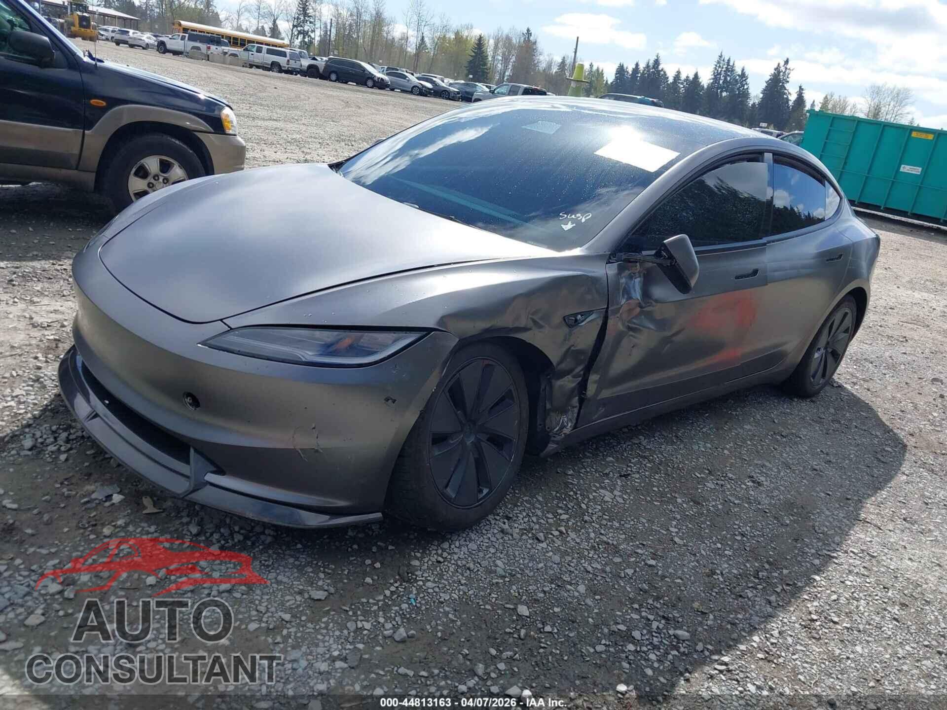 TESLA MODEL 3 2024 - 5YJ3E1EA7RF741573