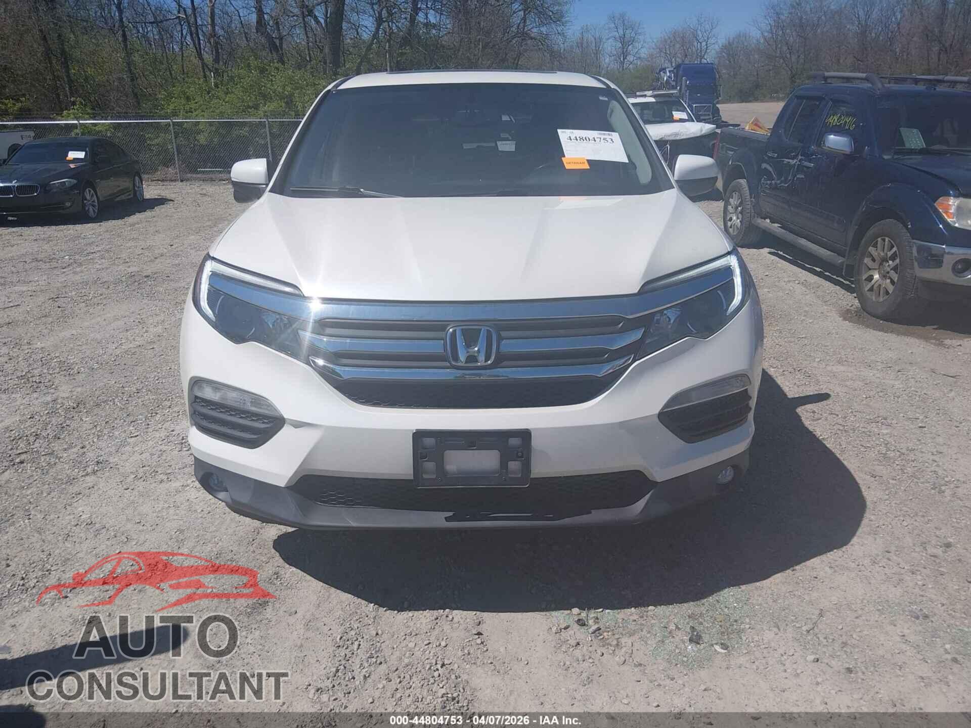 HONDA PILOT 2017 - 5FNYF6H5XHB032326
