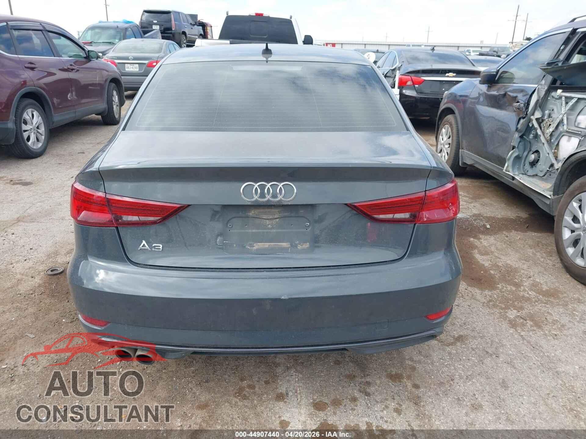 AUDI A3 2019 - WAUAUGFF9KA111122