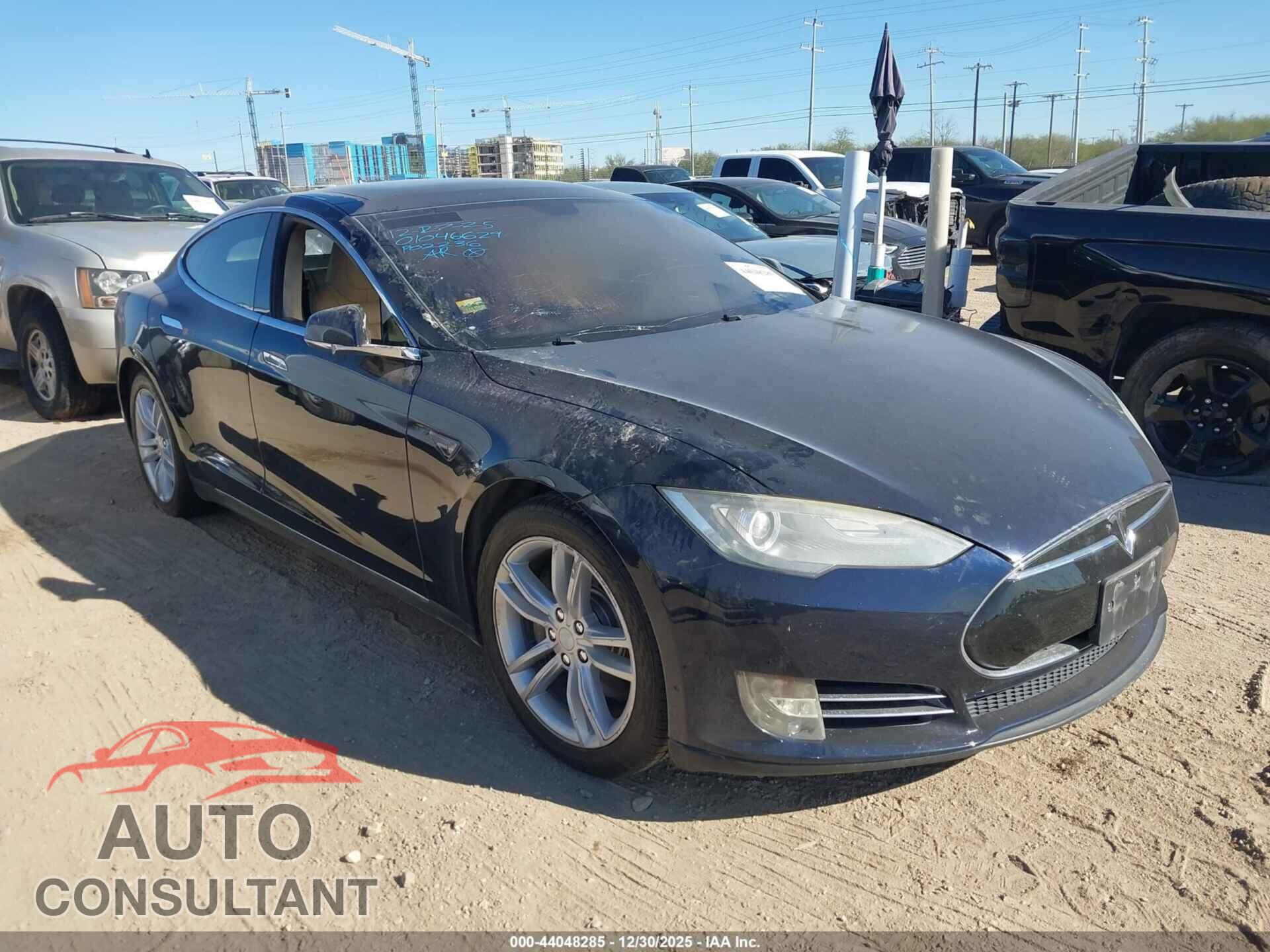 TESLA MODEL S 2012 - 5YJSA1CN8CFP02236
