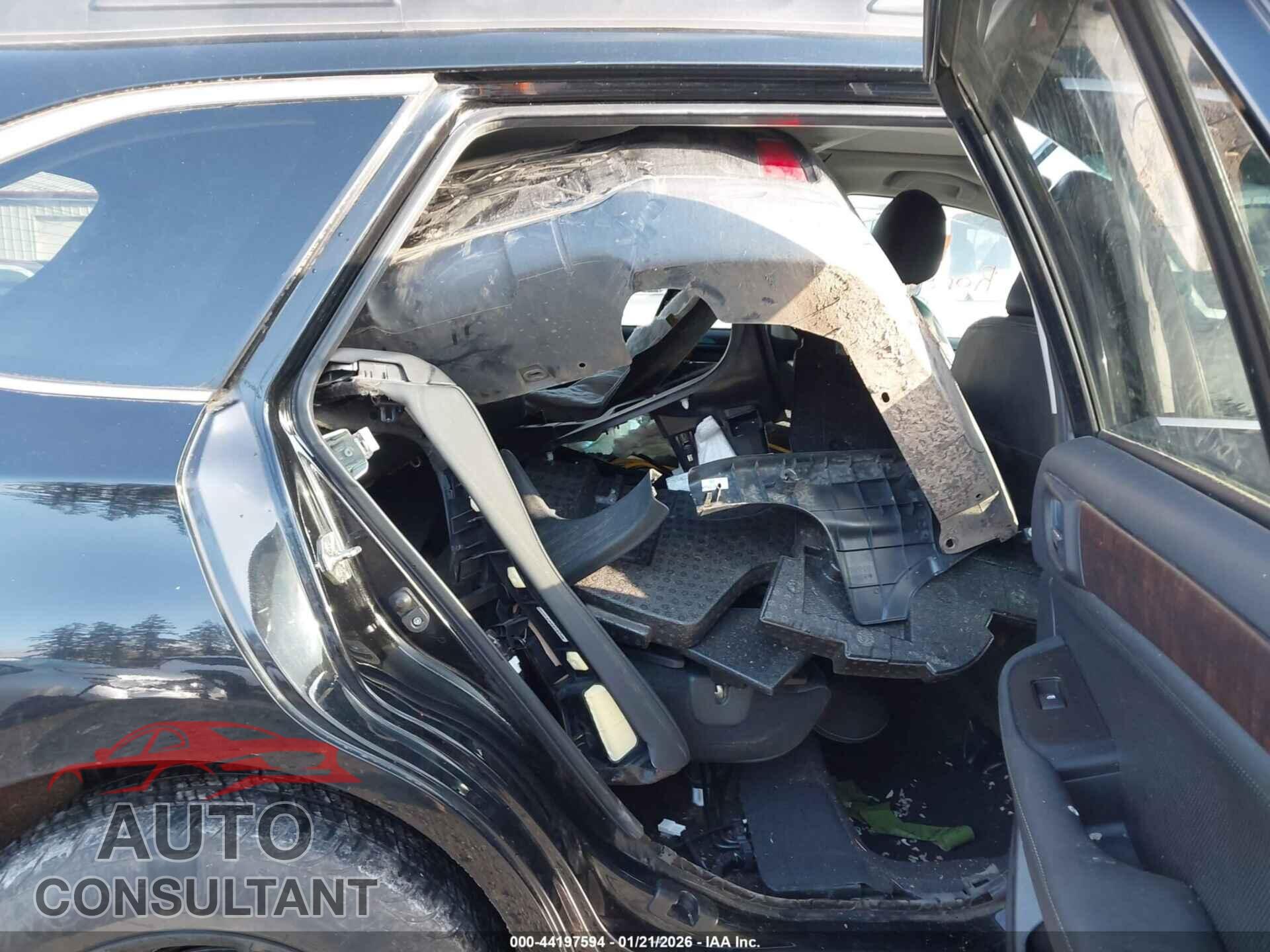 SUBARU OUTBACK 2015 - 4S4BSALC9F3318006