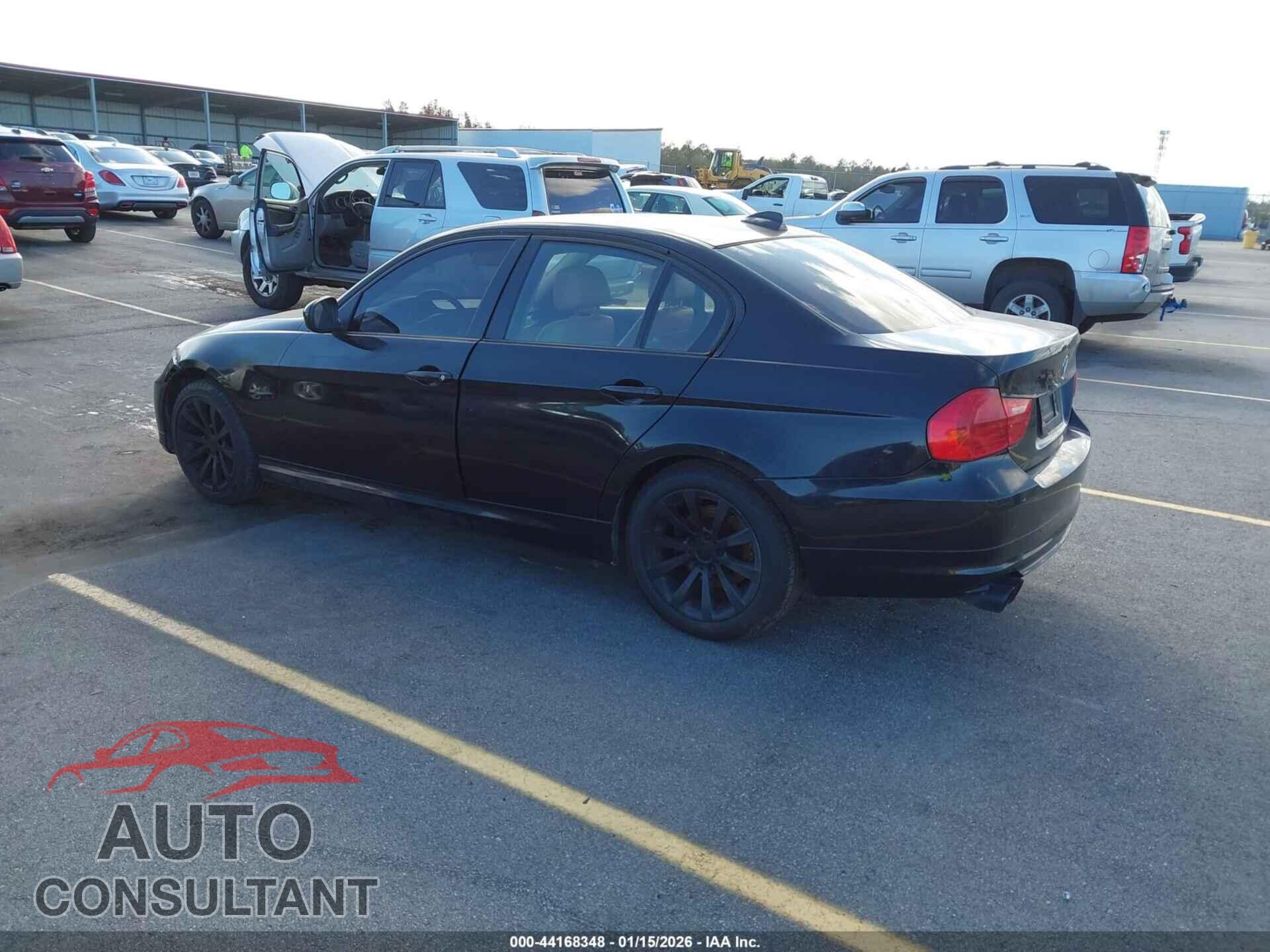 BMW 328I 2011 - WBAPH7C51BE131335