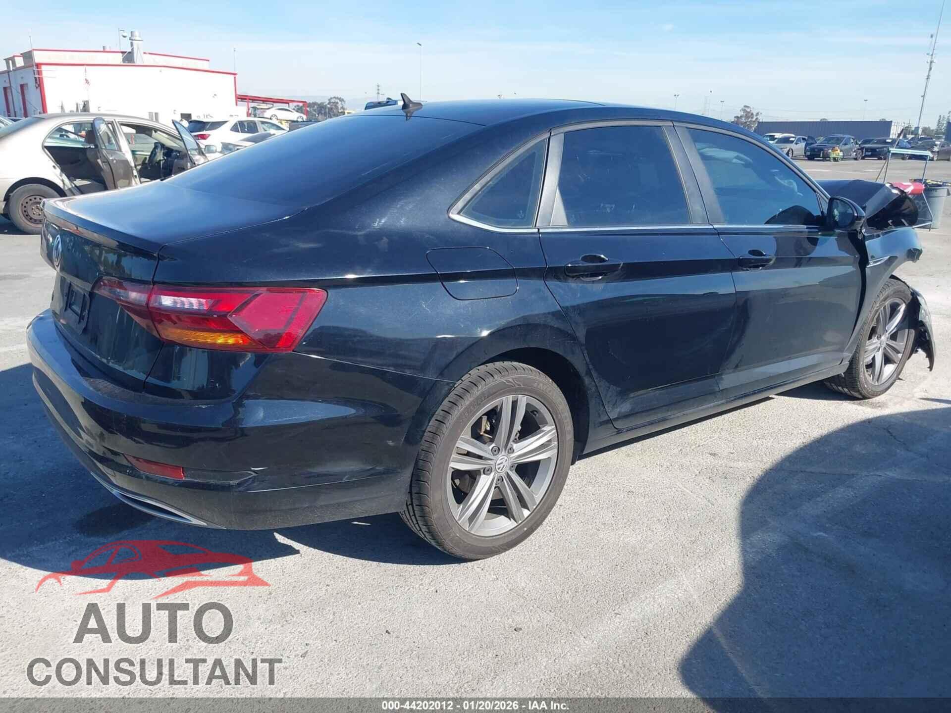 VOLKSWAGEN JETTA 2019 - 3VWC57BUXKM113541
