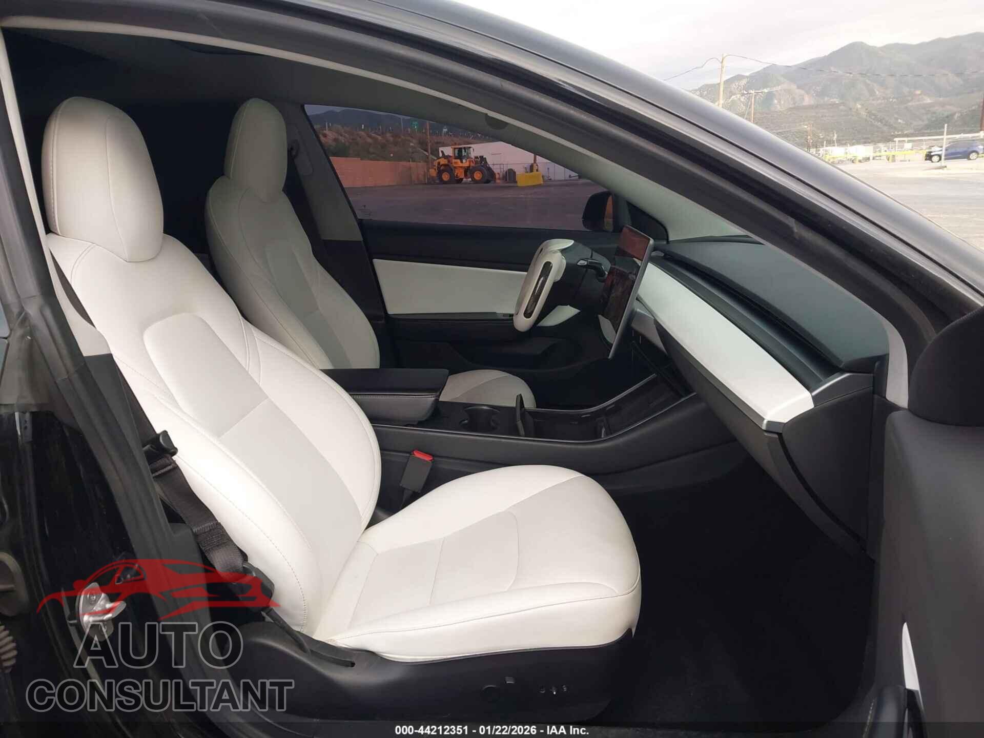 TESLA MODEL 3 2018 - 5YJ3E1EB5JF078680