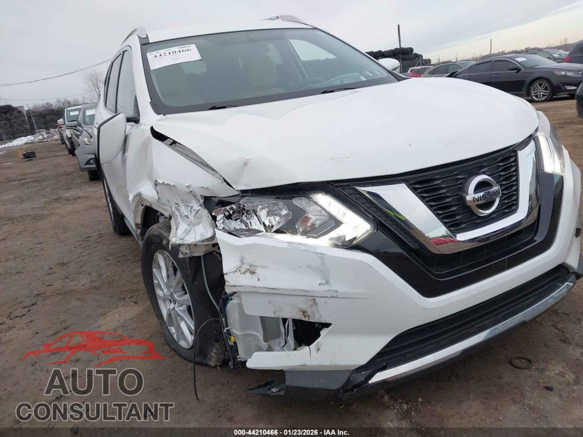 NISSAN ROGUE 2017 - KNMAT2MV9HP539488