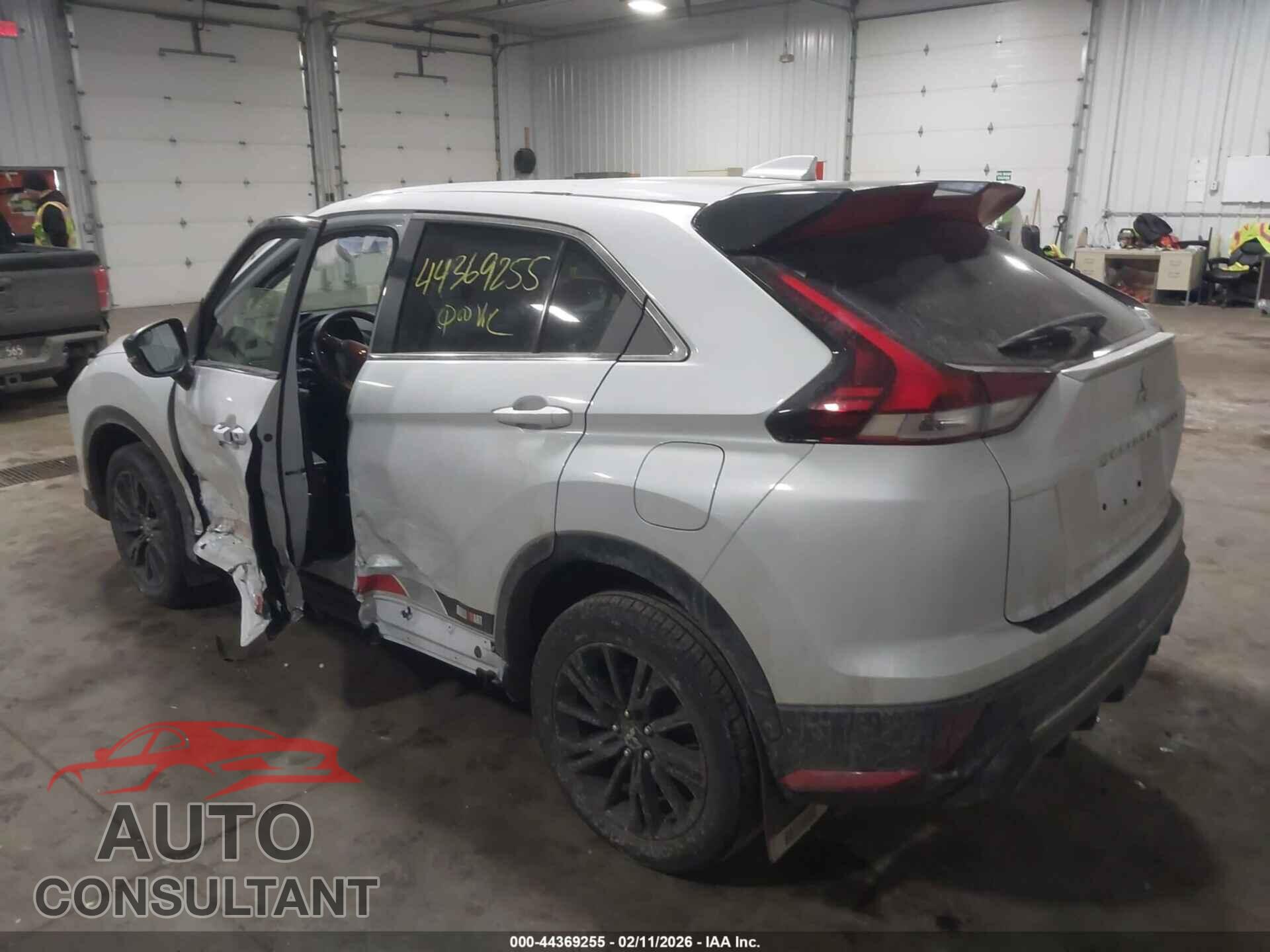 MITSUBISHI ECLIPSE CROSS 2023 - JA4ATVAA4PZ039092