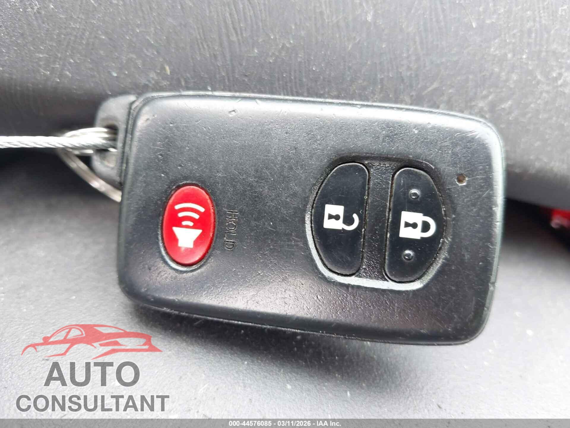 TOYOTA PRIUS 2011 - JTDKN3DU2B0309092