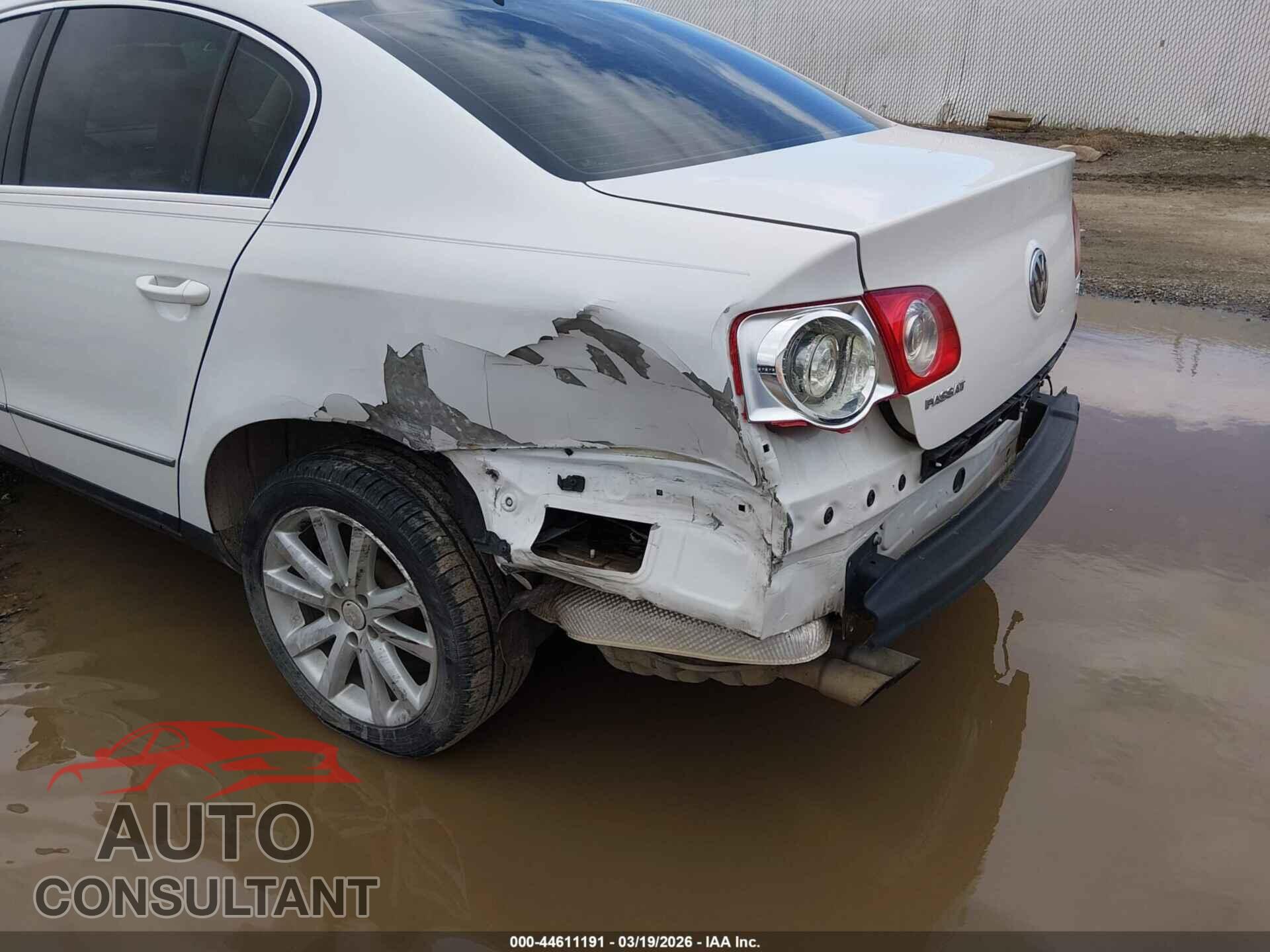 VOLKSWAGEN PASSAT 2010 - WVWJM7ANXAE076034