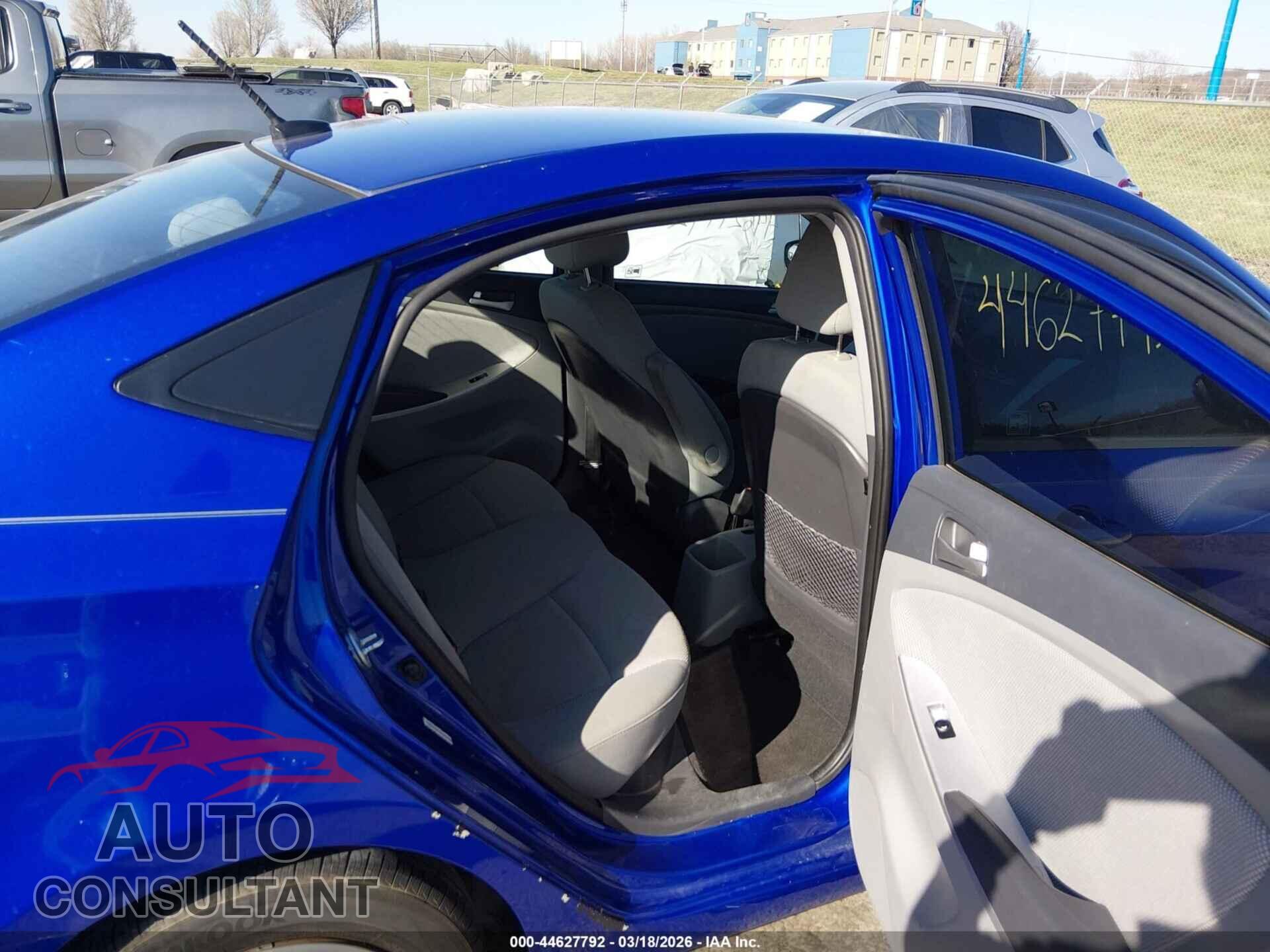 HYUNDAI ACCENT 2013 - KMHCT4AE4DU503076