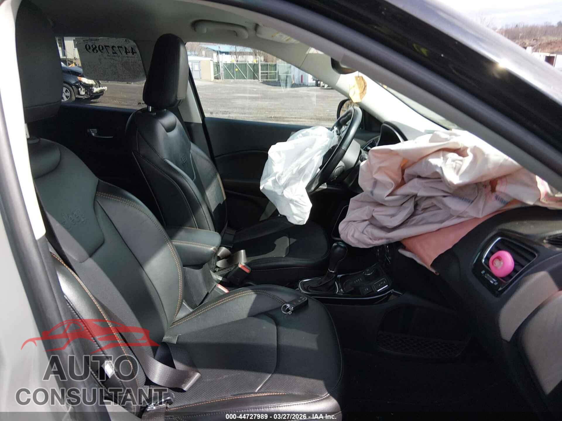 JEEP COMPASS 2021 - 3C4NJDCB5MT578580