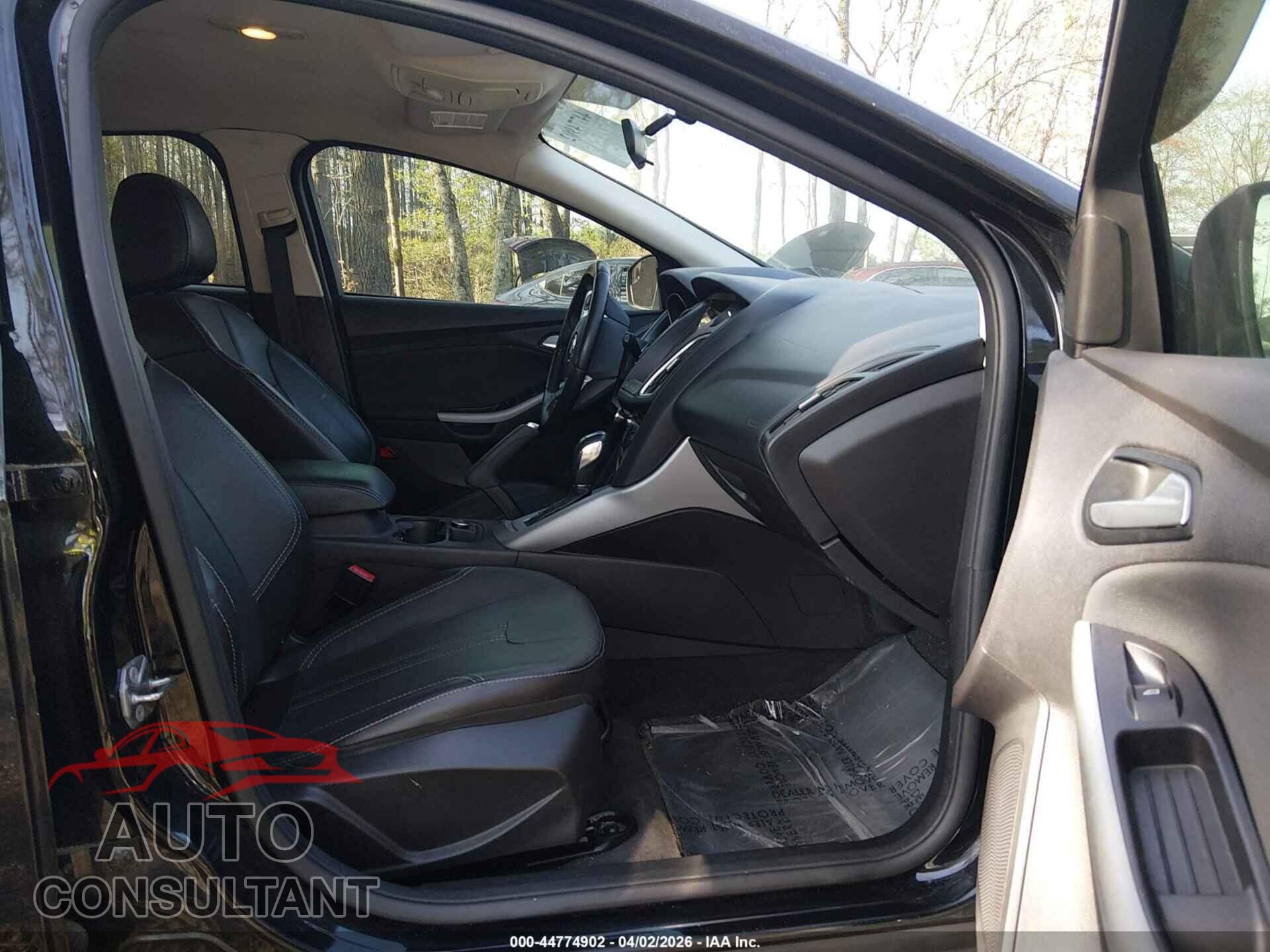 FORD FOCUS 2014 - 1FADP3K20EL323473