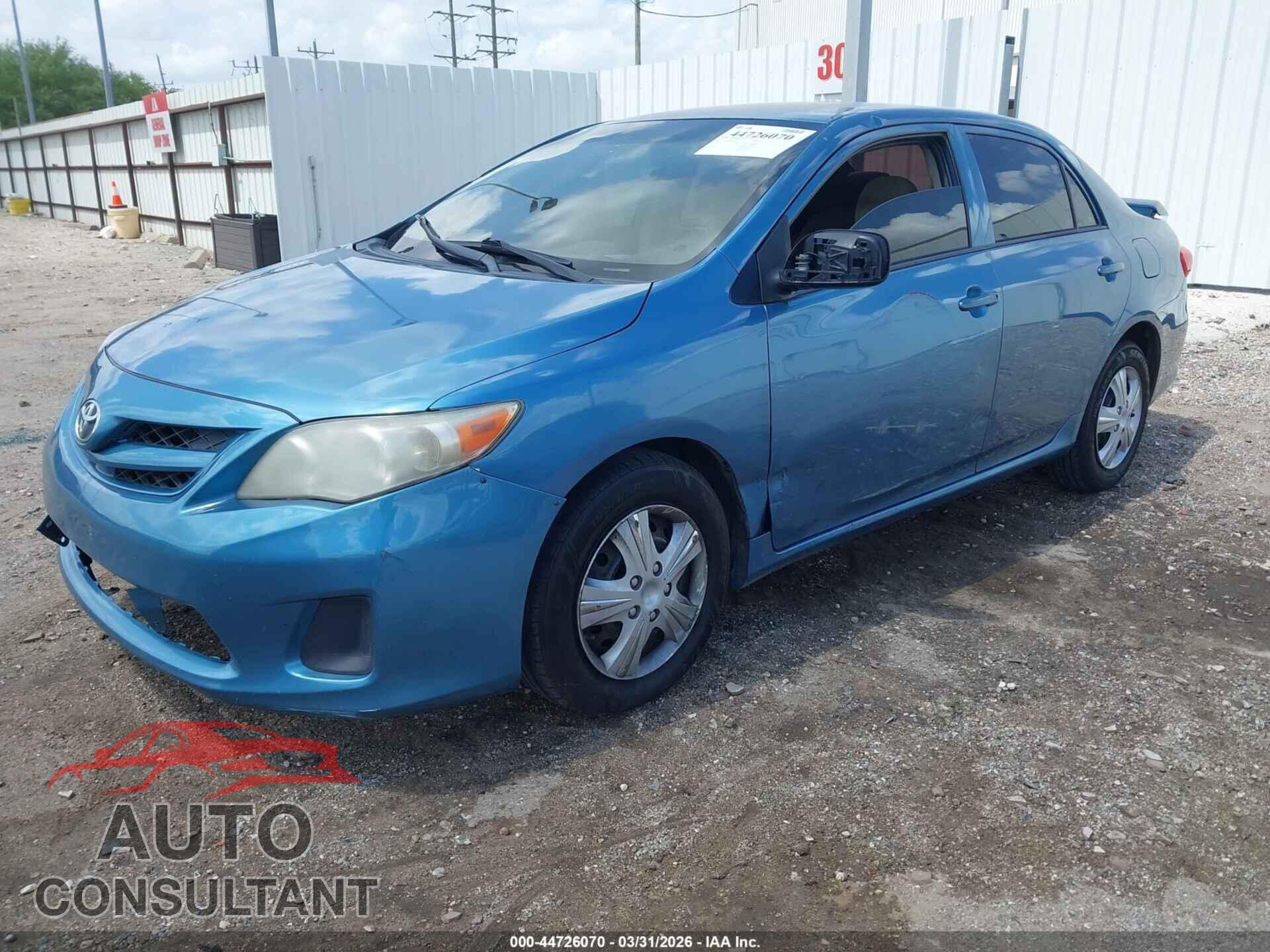 TOYOTA COROLLA 2013 - 5YFBU4EE6DP083647