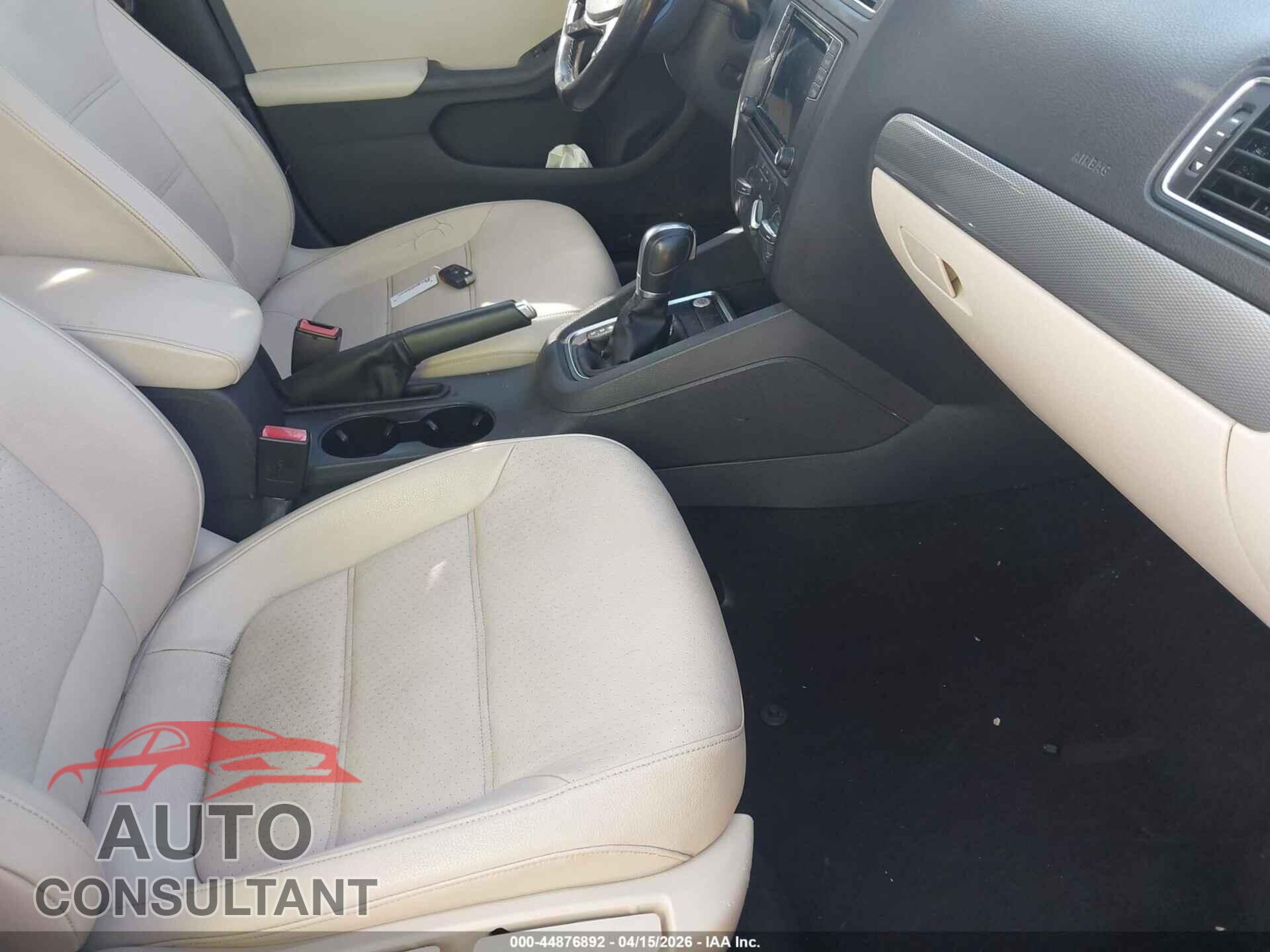 VOLKSWAGEN JETTA 2017 - 3VWDB7AJ2HM207510