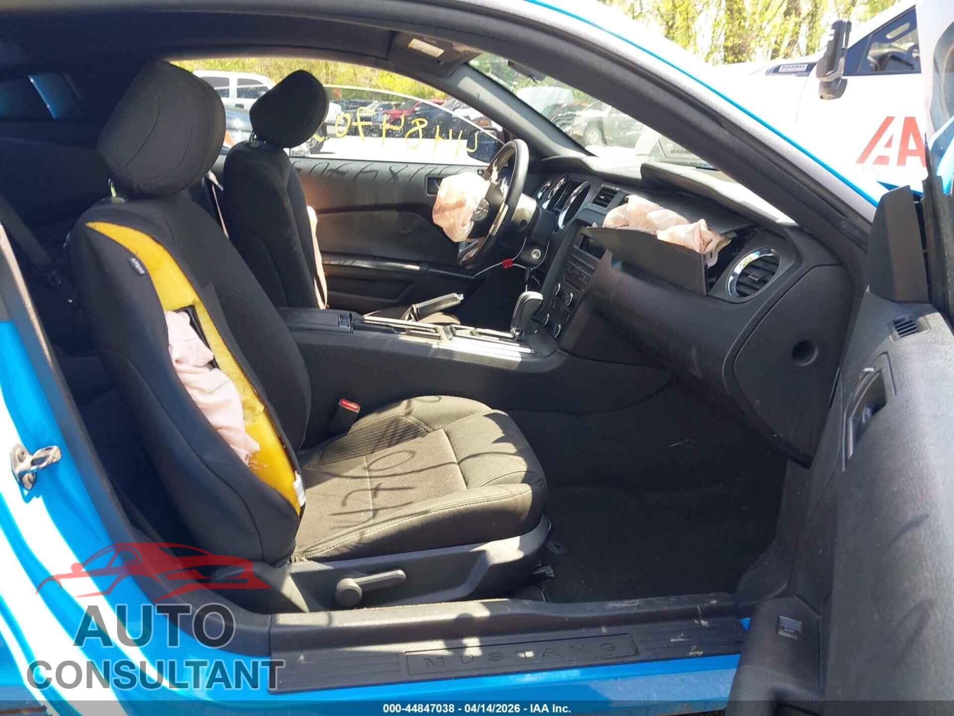 FORD MUSTANG 2013 - 1ZVBP8AM0D5218904