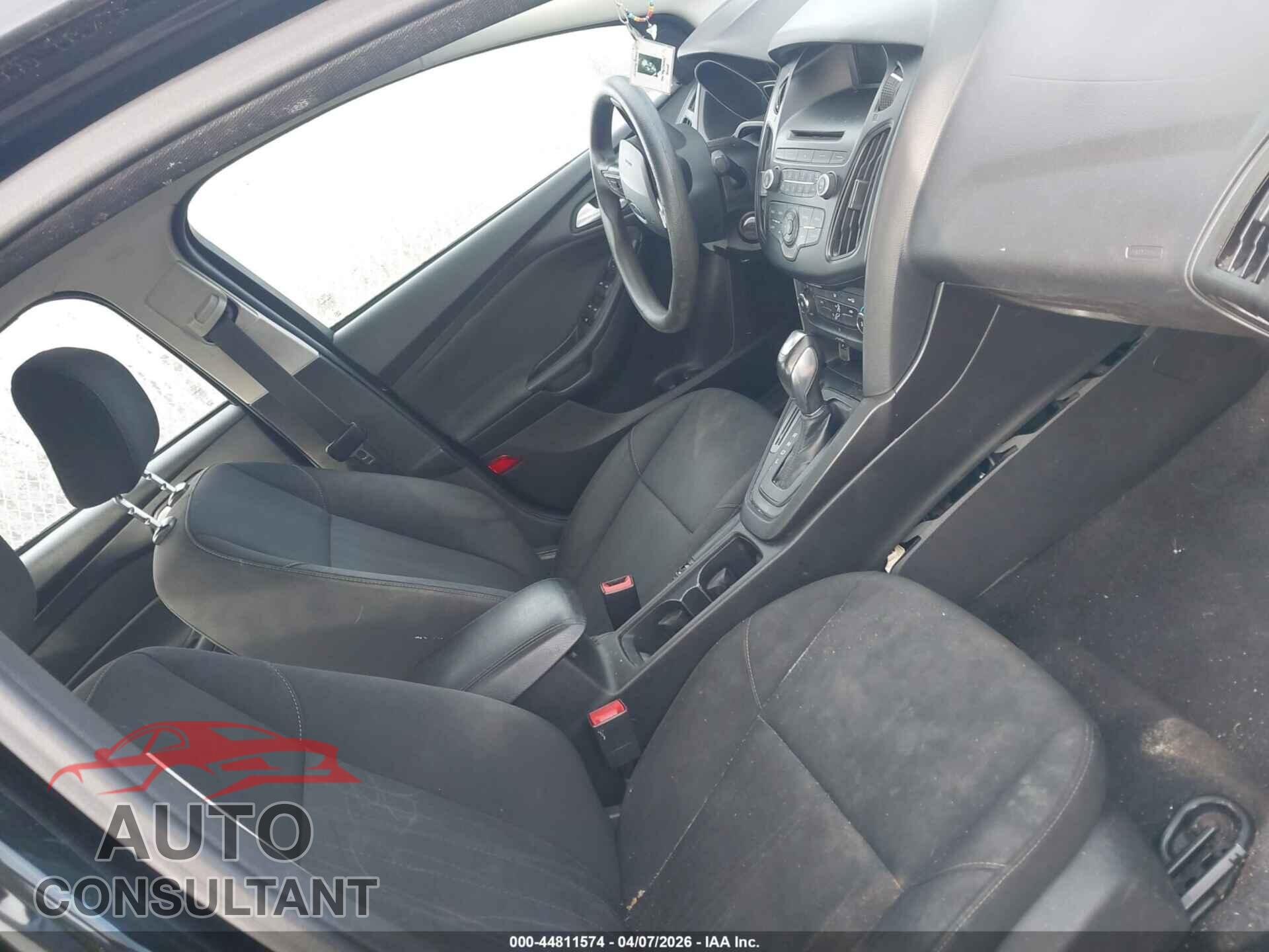 FORD FOCUS 2015 - 1FADP3F24FL295530