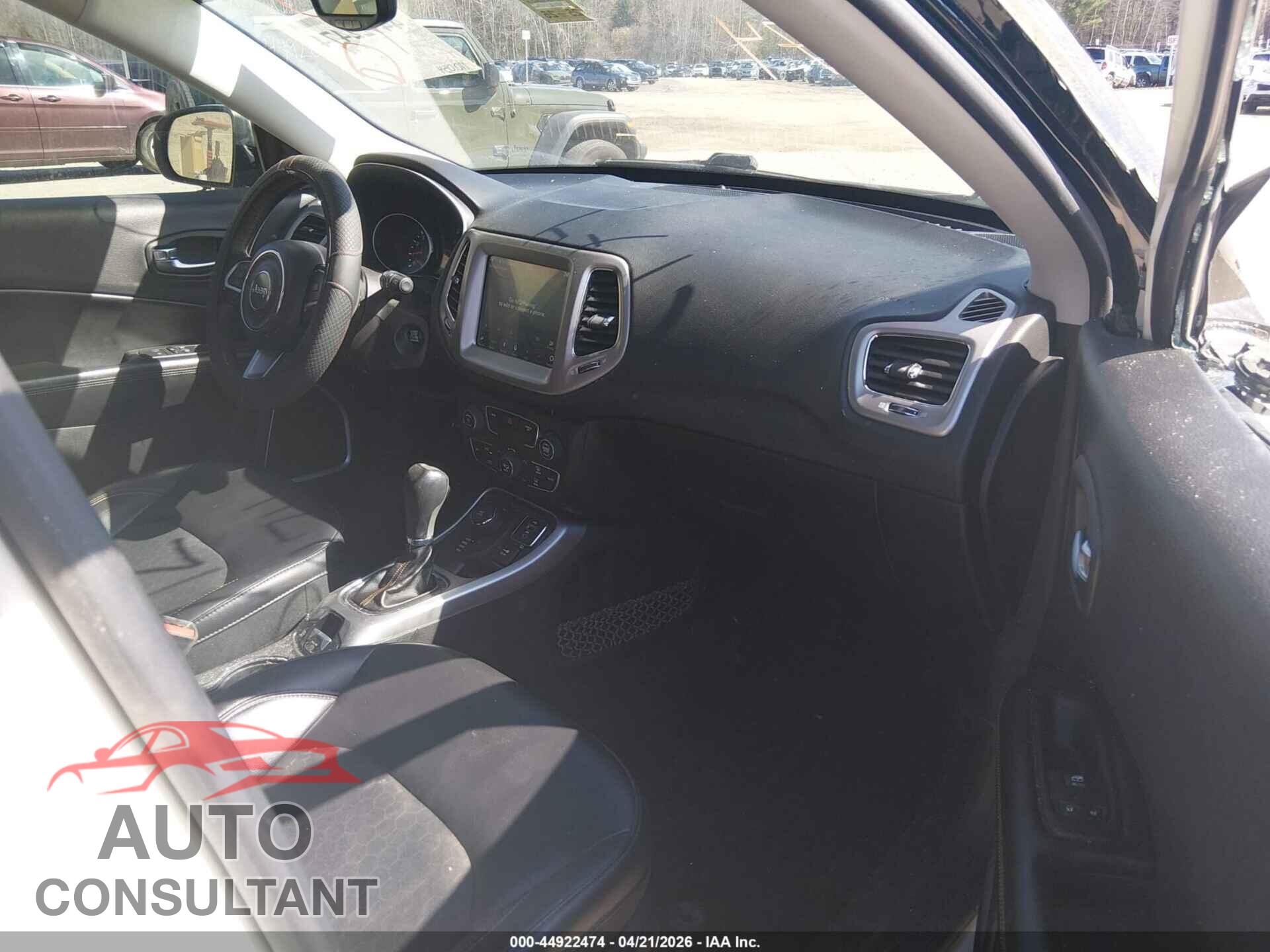 JEEP COMPASS 2018 - 3C4NJDBB5JT281189