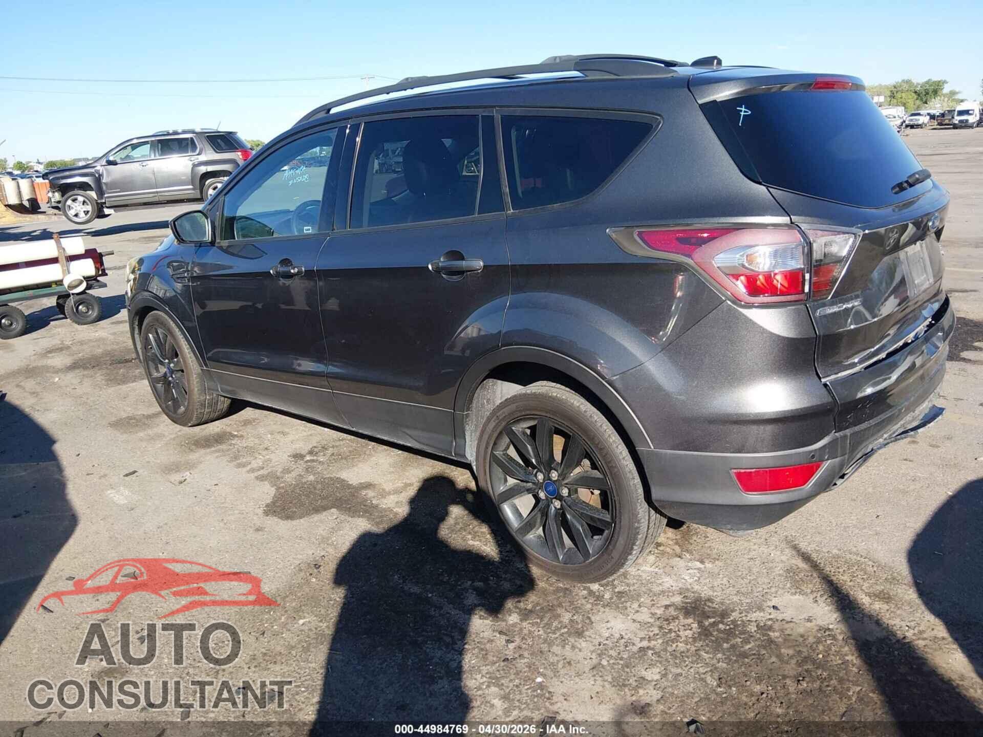 FORD ESCAPE 2017 - 1FMCU0GD4HUB15923