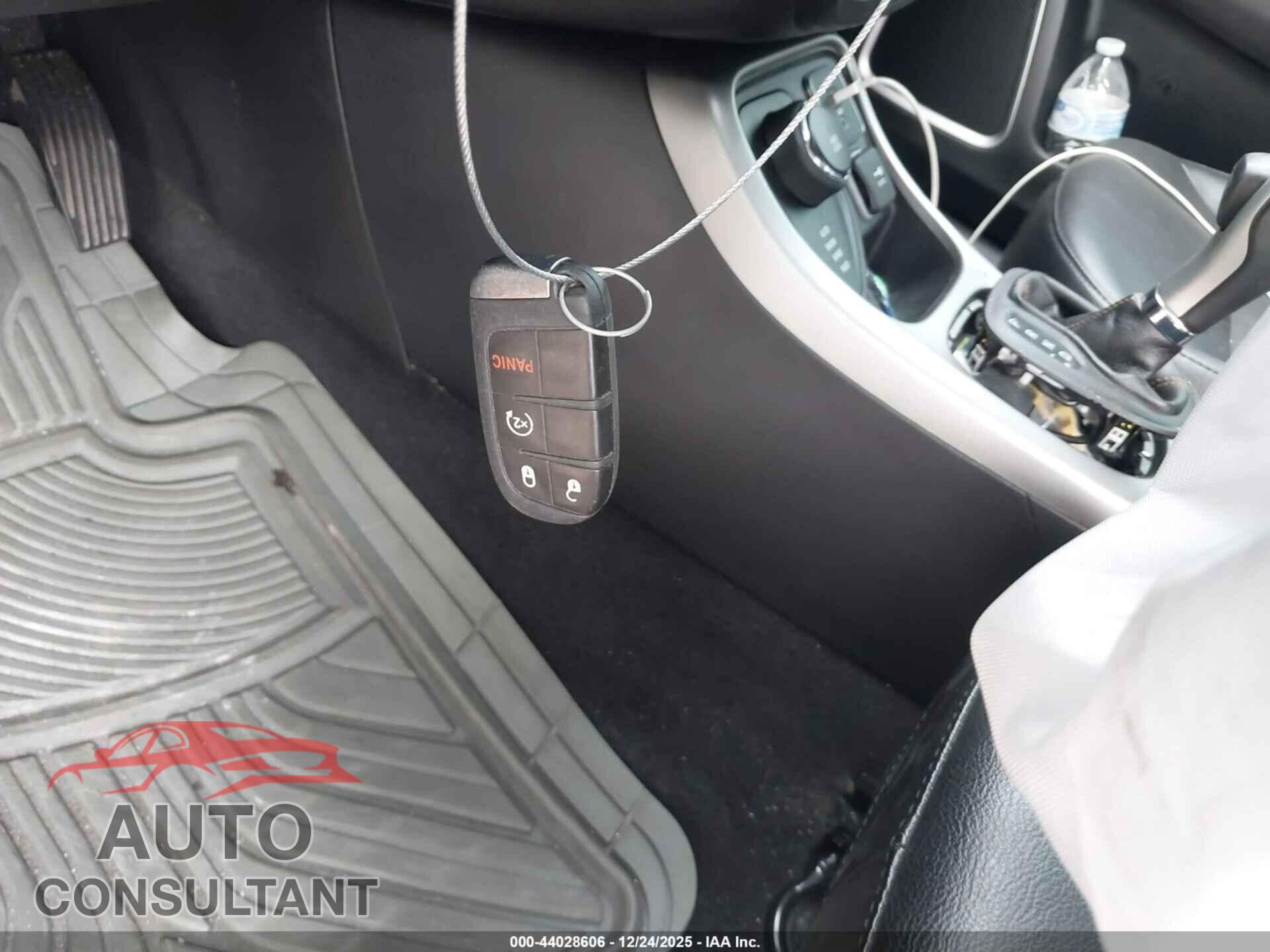 JEEP COMPASS 2019 - 3C4NJDBB3KT597014