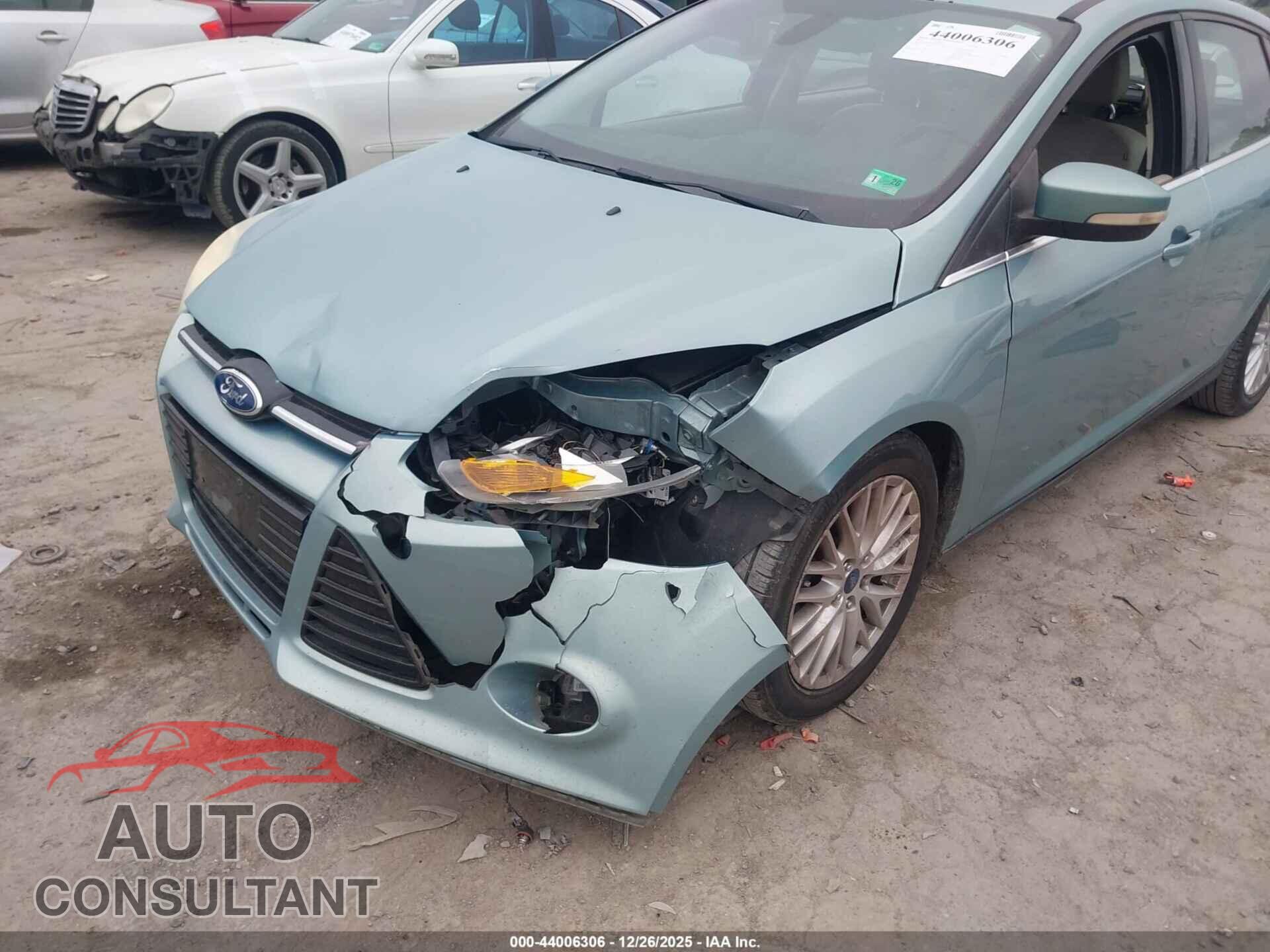 FORD FOCUS 2012 - 1FAHP3M20CL332640