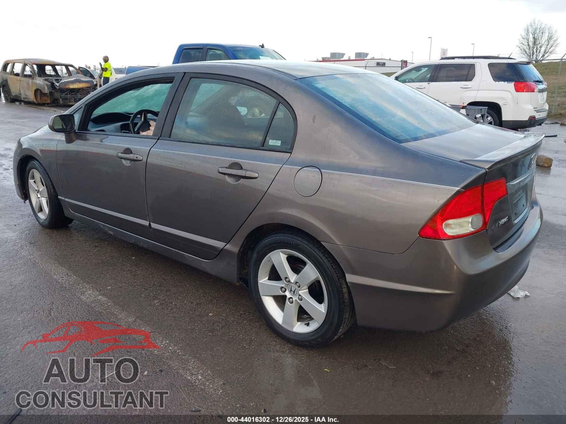 HONDA CIVIC 2009 - 19XFA16659E019429