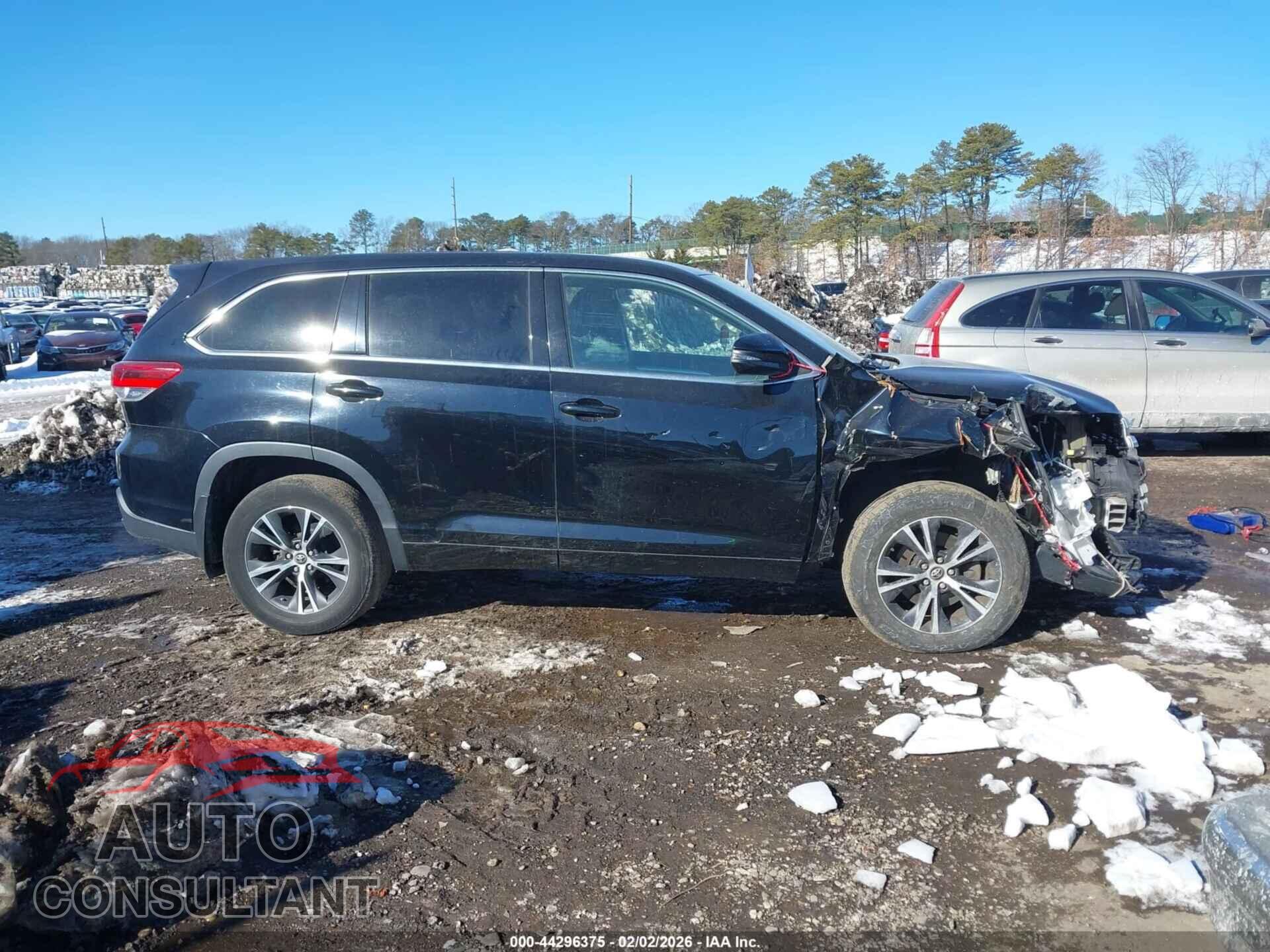 TOYOTA HIGHLANDER 2018 - 5TDBZRFH4JS820760