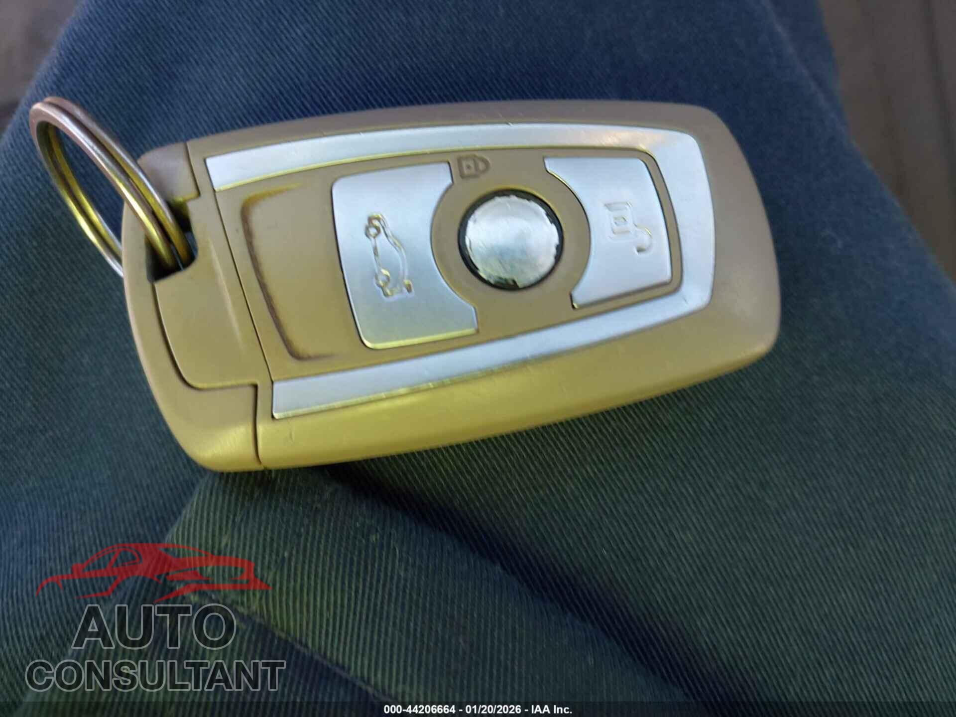 BMW 328I 2013 - WBA3B3C51DF542191