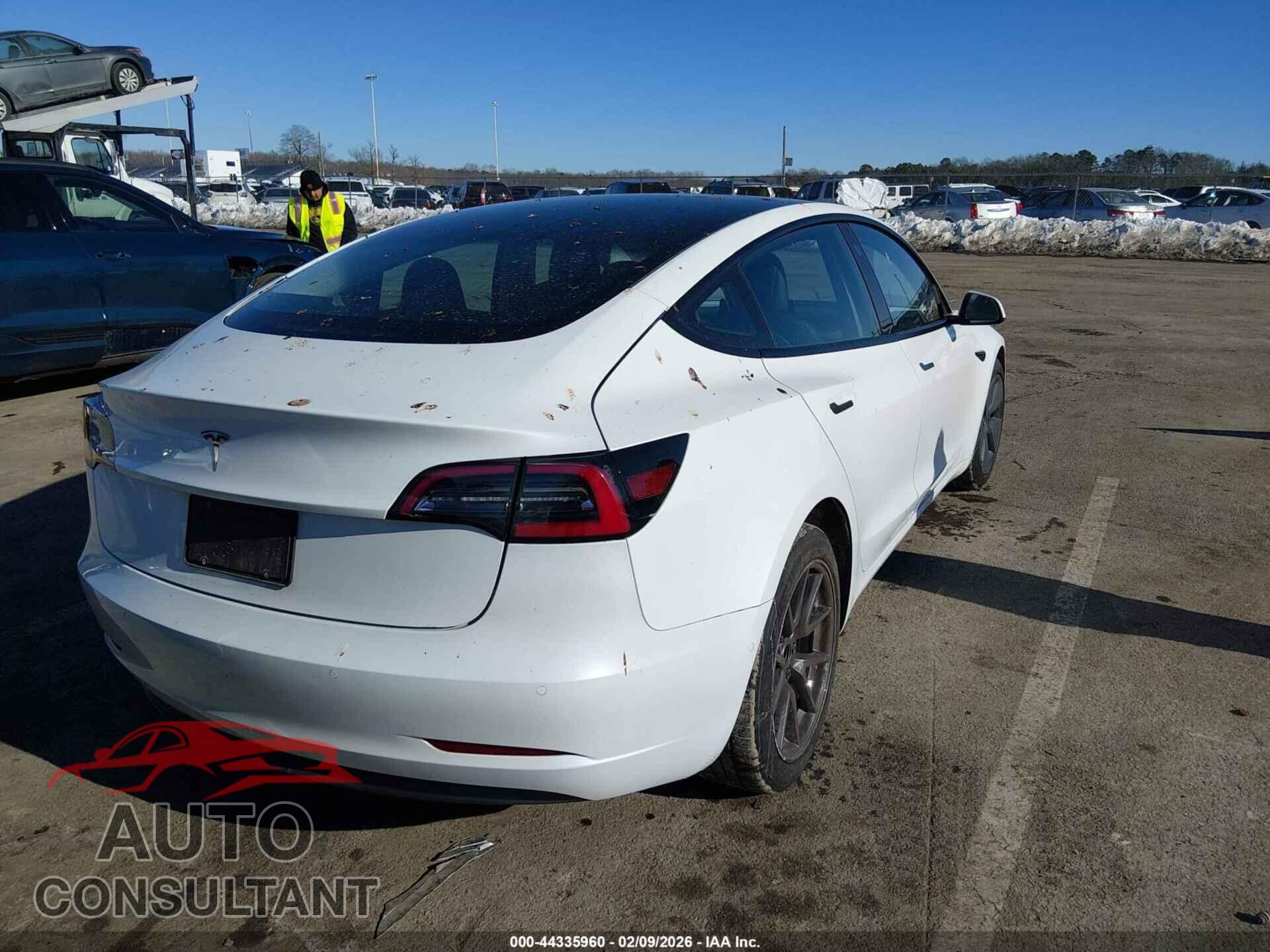 TESLA MODEL 3 2021 - 5YJ3E1EAXMF976851