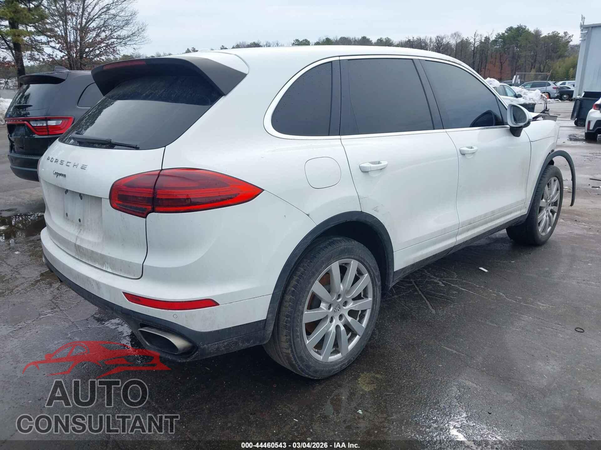 PORSCHE CAYENNE 2016 - WP1AA2A20GKA10716