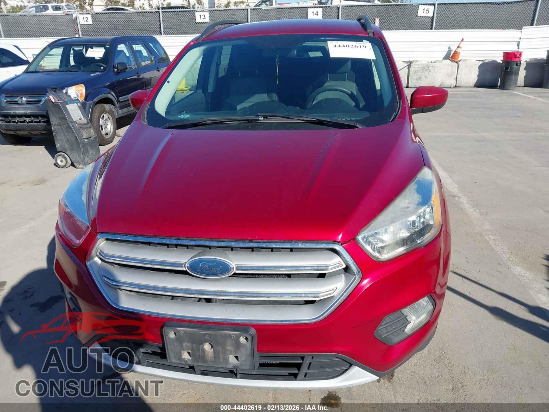 FORD ESCAPE 2018 - 1FMCU9GD0JUD05521