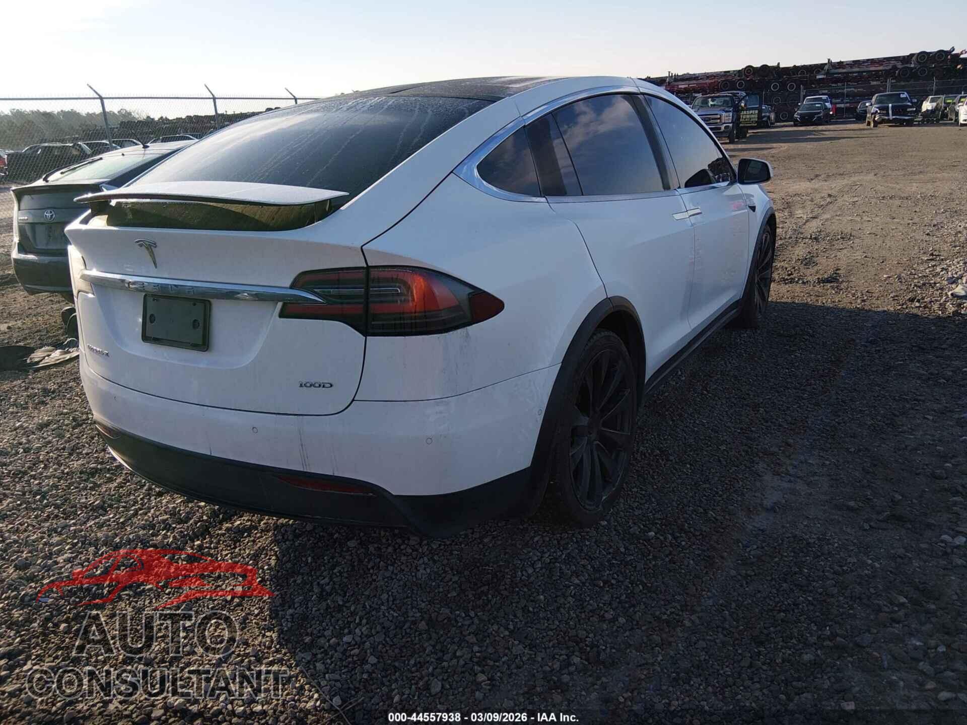 TESLA MODEL X 2018 - 5YJXCBE24JF140471