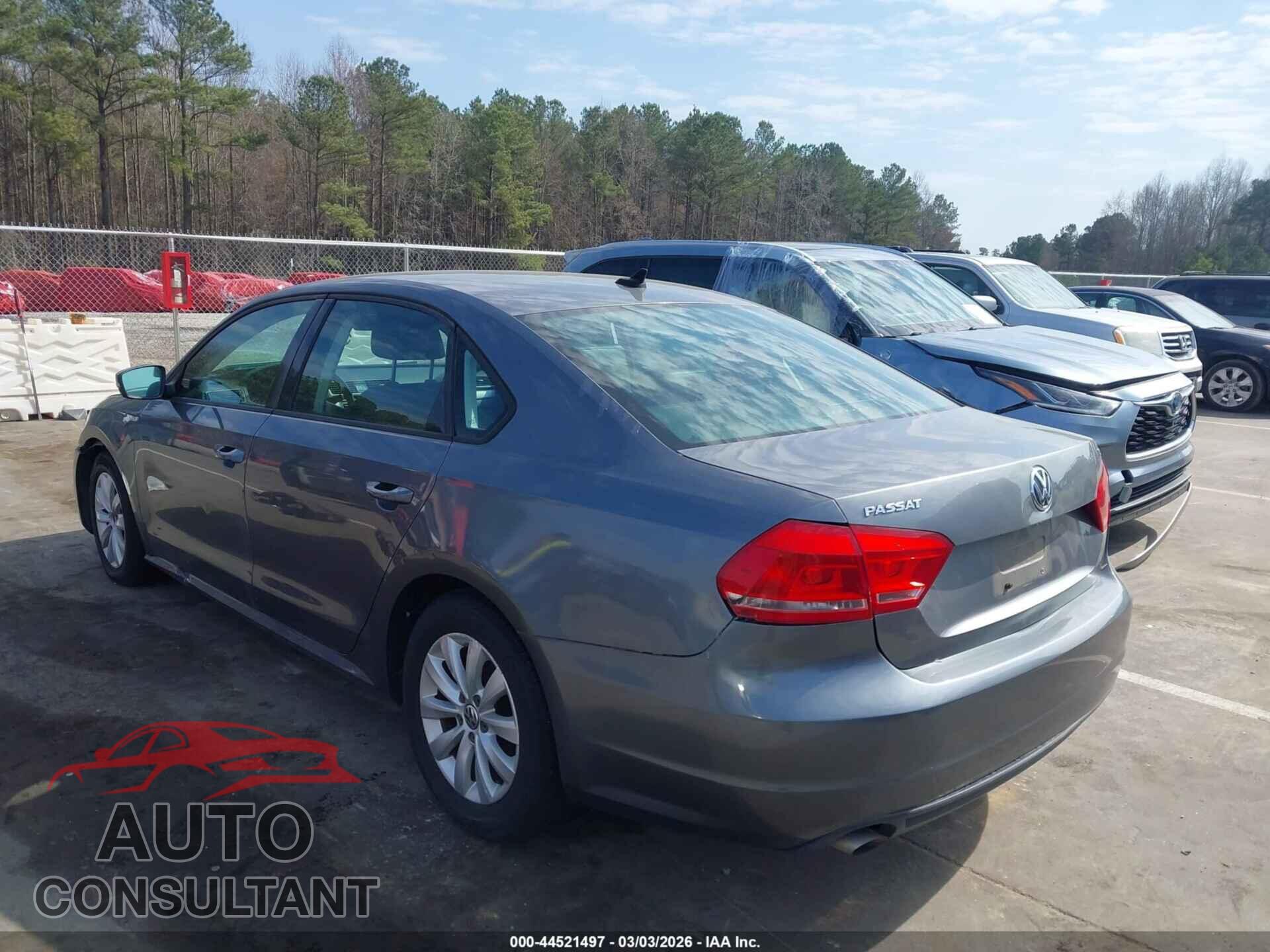 VOLKSWAGEN PASSAT 2015 - 1VWAT7A37FC073917