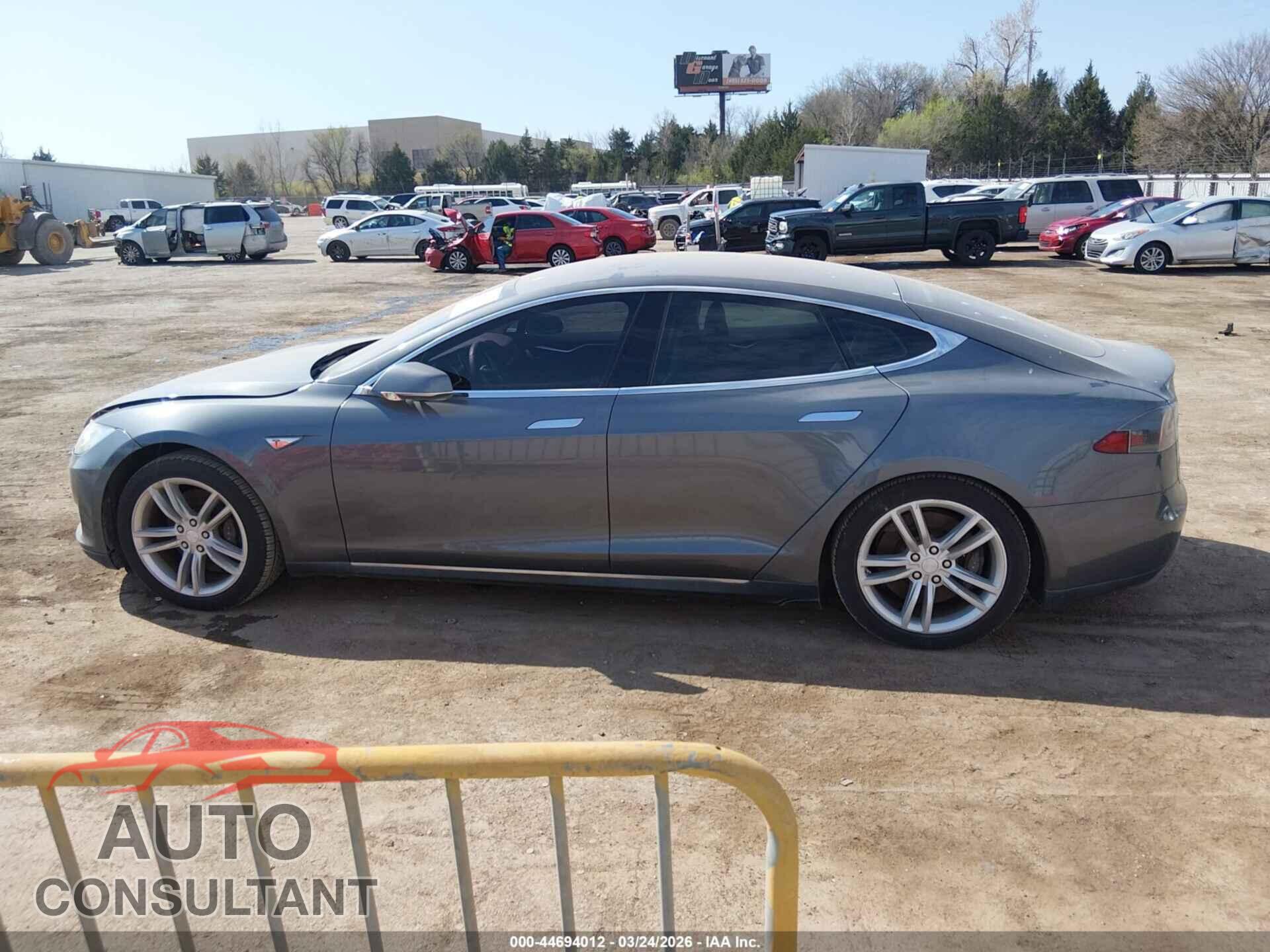 TESLA MODEL S 2014 - 5YJSA1H14EFP35789