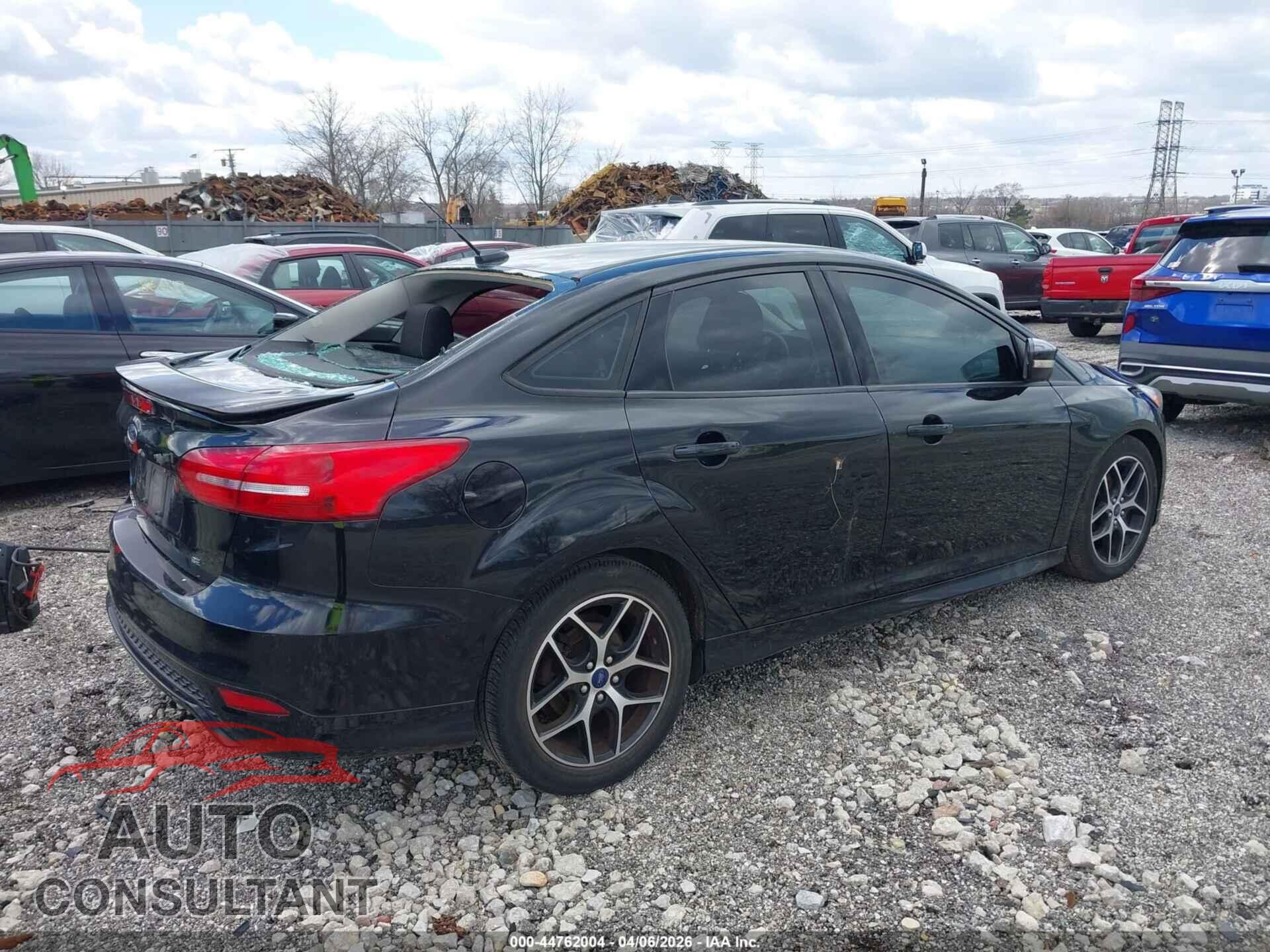 FORD FOCUS 2017 - 1FADP3F23HL239680