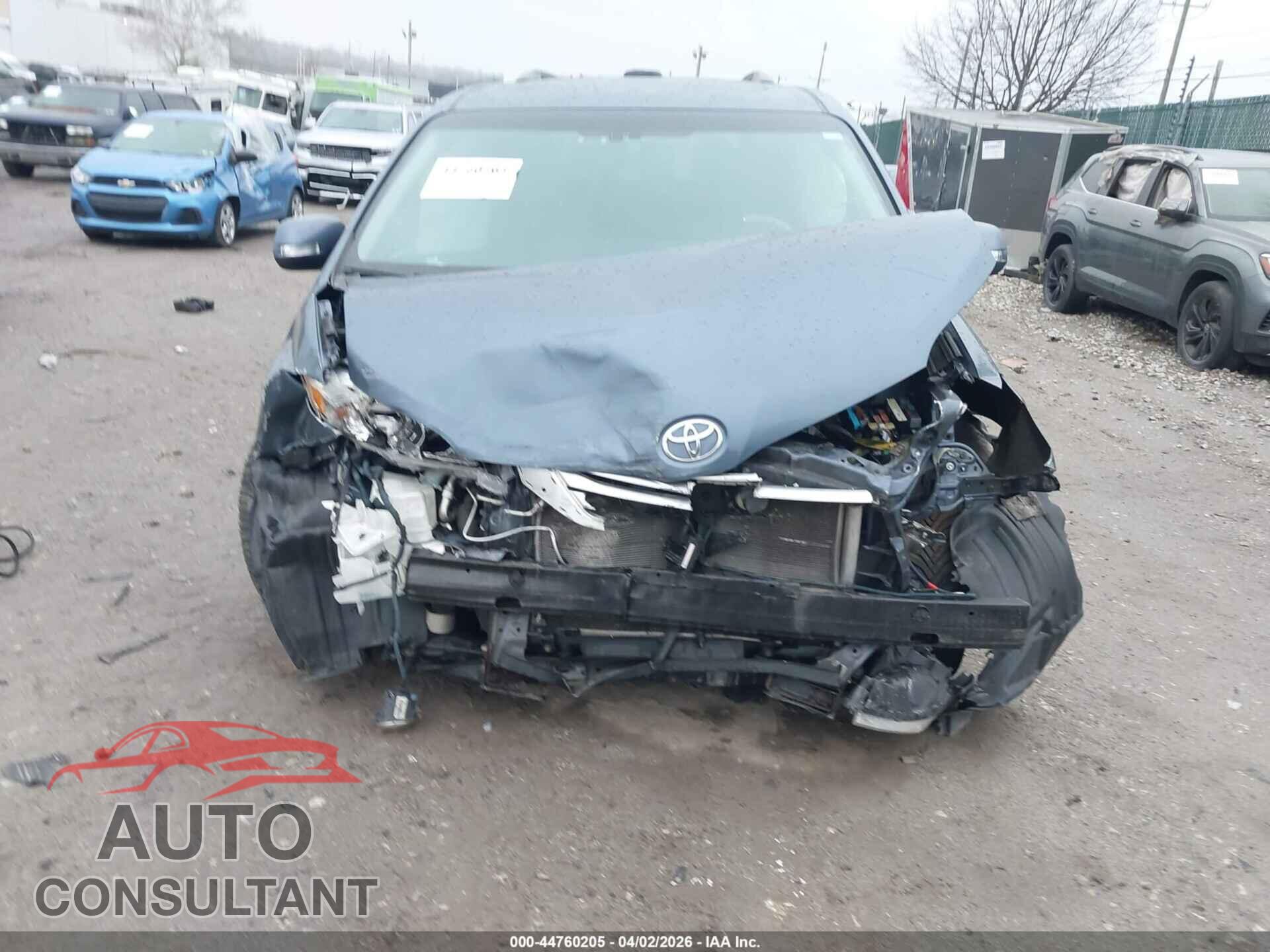 TOYOTA SIENNA 2013 - 5TDYK3DC2DS352552