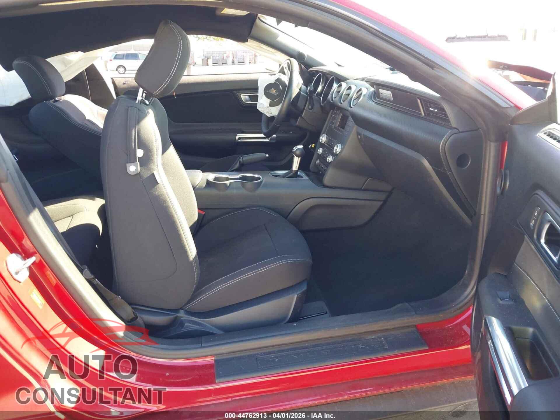 FORD MUSTANG 2021 - 1FA6P8TH0M5155099