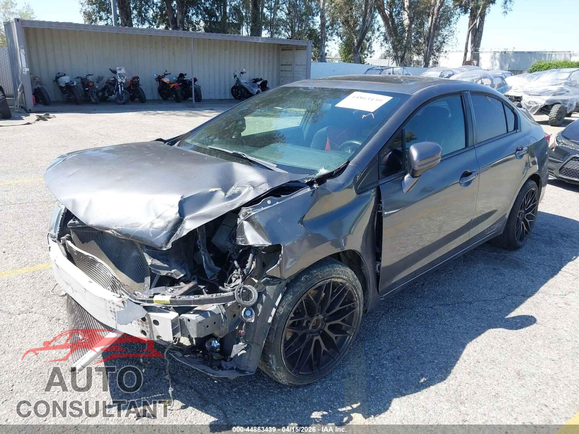 HONDA CIVIC 2015 - 2HGFB6E52FH702371